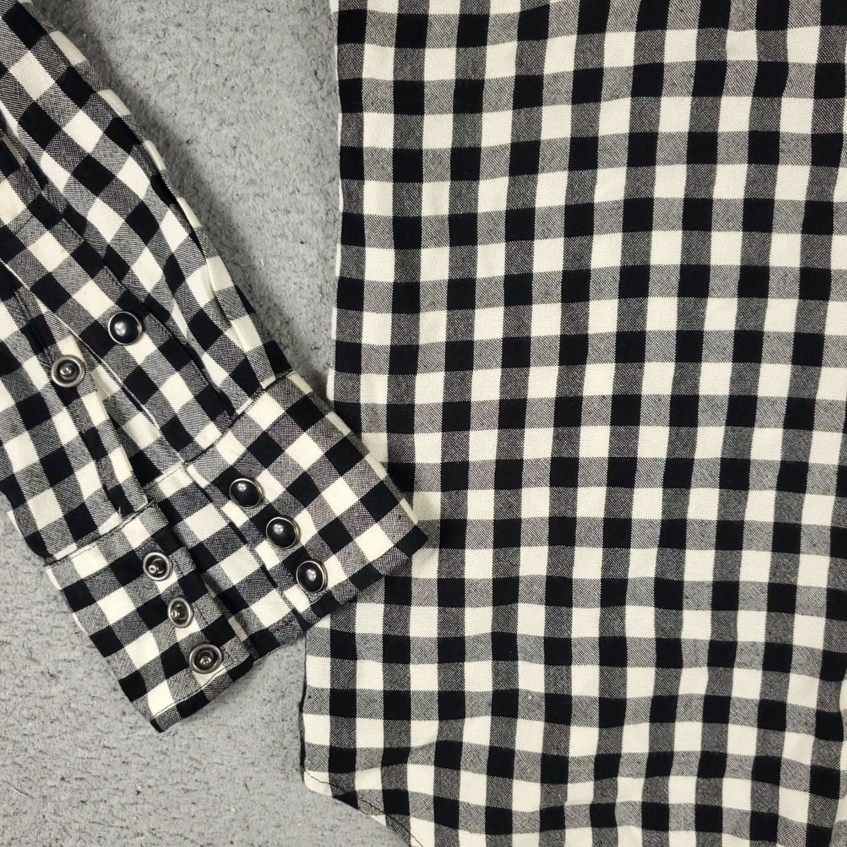Ralph Lauren Lauren Ralph Lauren Women's Button-Up Shirt Size 8 Black Check Long Sleeve Snap Collared Casual Size M / US 6-8 / IT 42-44 - 3 Thumbnail