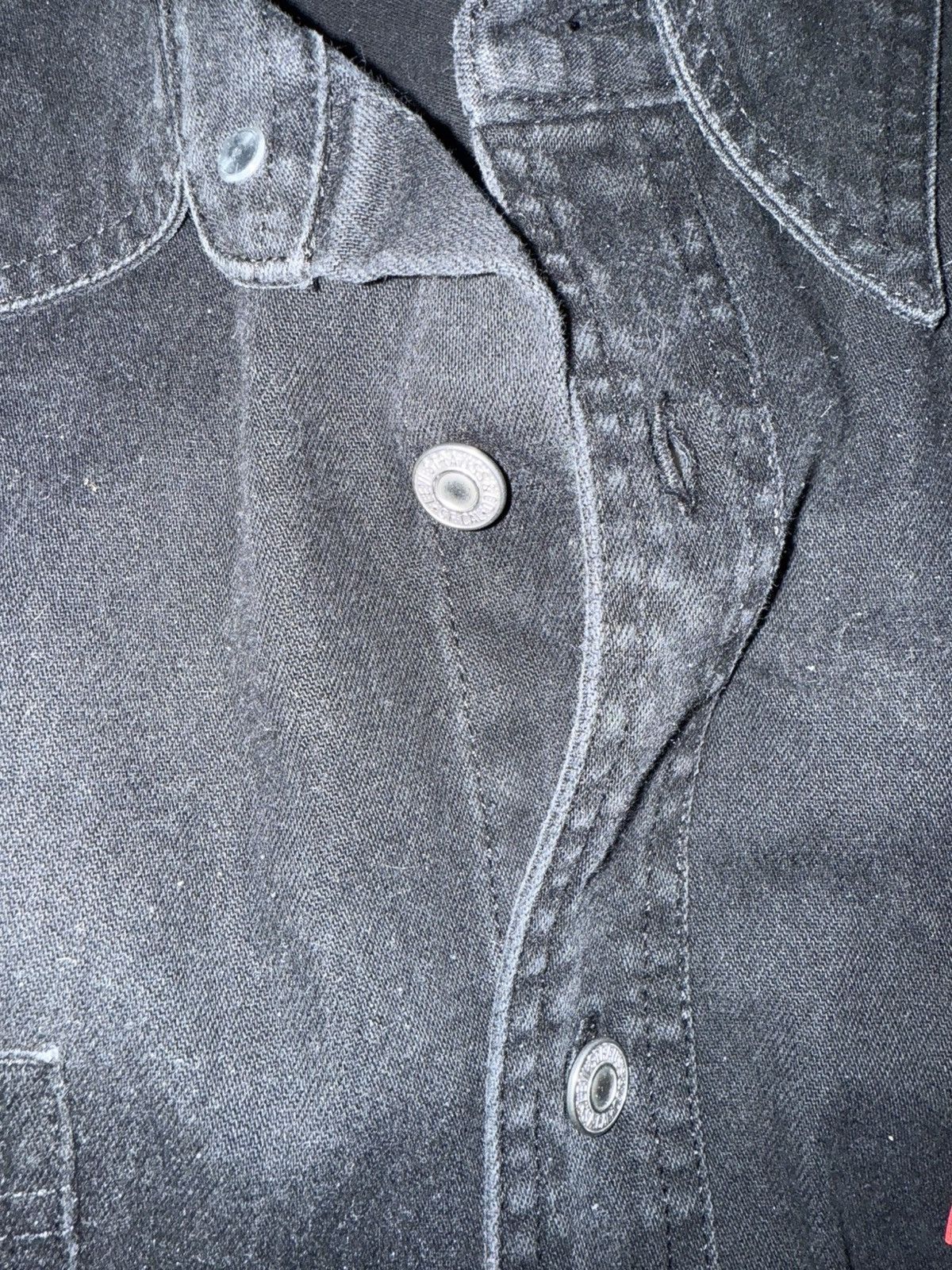 Levi's Levi’s long-sleeve button-up shirt, men’s large, 100% cotton Size US L / EU 52-54 / 3 - 6 Thumbnail