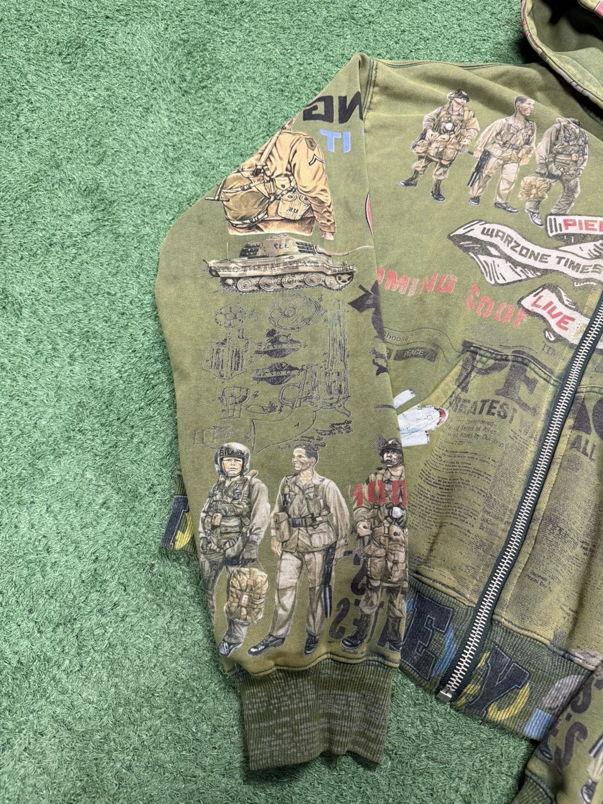 Vale Vale peace in war zip up Size US XL / EU 56 / 4 - 2 Thumbnail