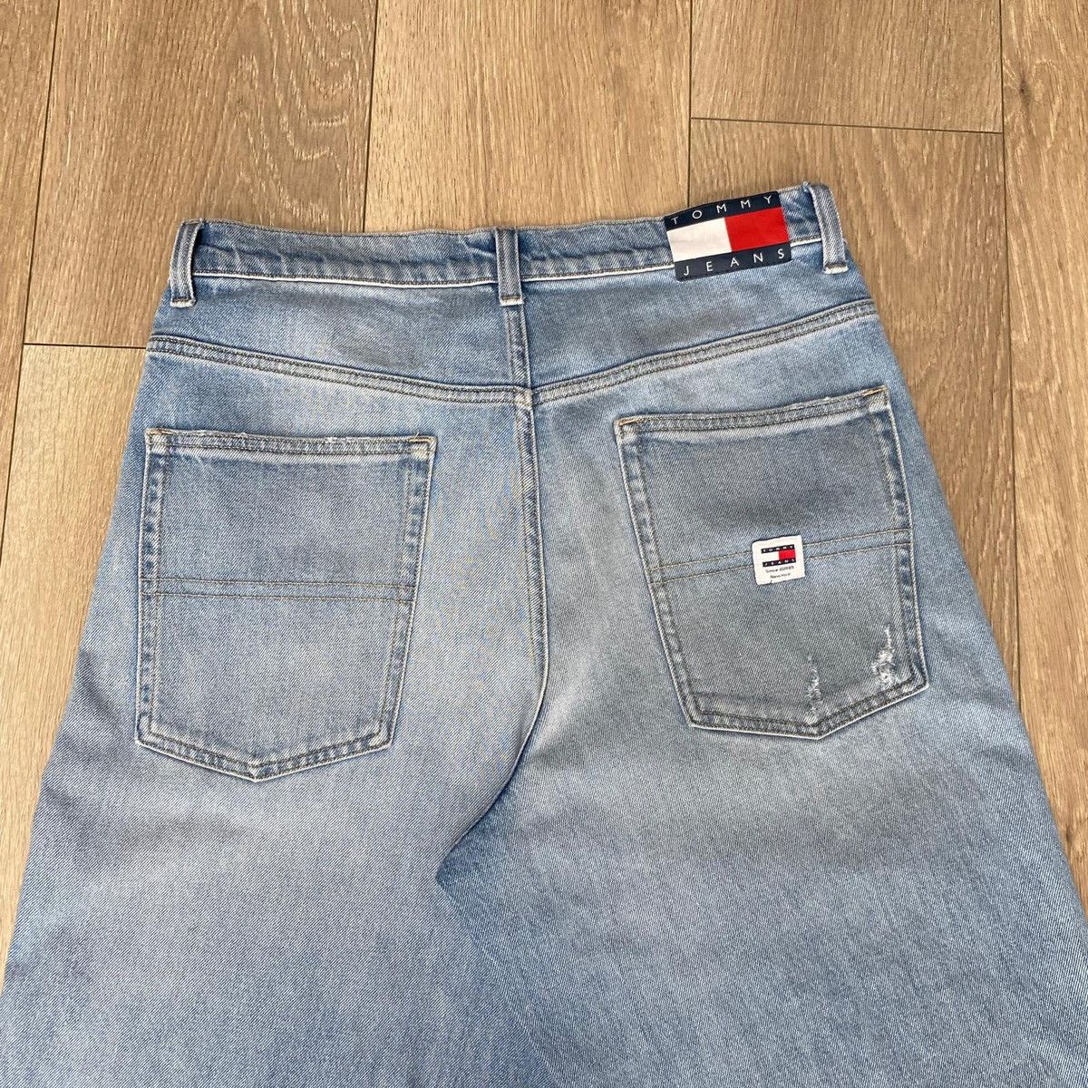 Tommy Hilfiger × Vintage Tommy Hilfiger Aiden Baggy Light Blue Jeans Size US 31 - 3 Thumbnail