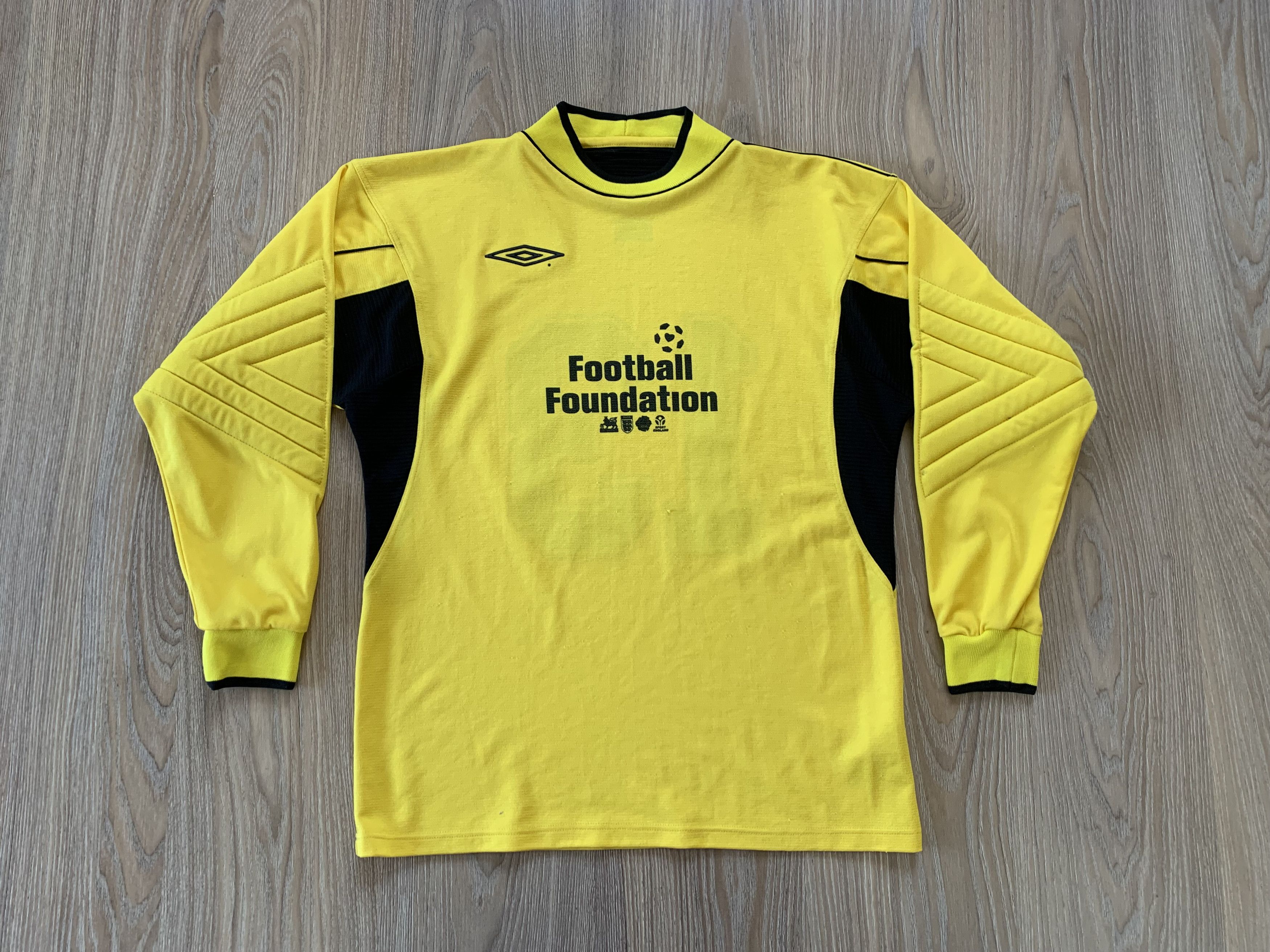 Umbro × Vintage Umbro Rare Vintage Goalkeeper Padded Longsleeve Jersey Size US S / EU 44-46 / 1 - 2 Thumbnail