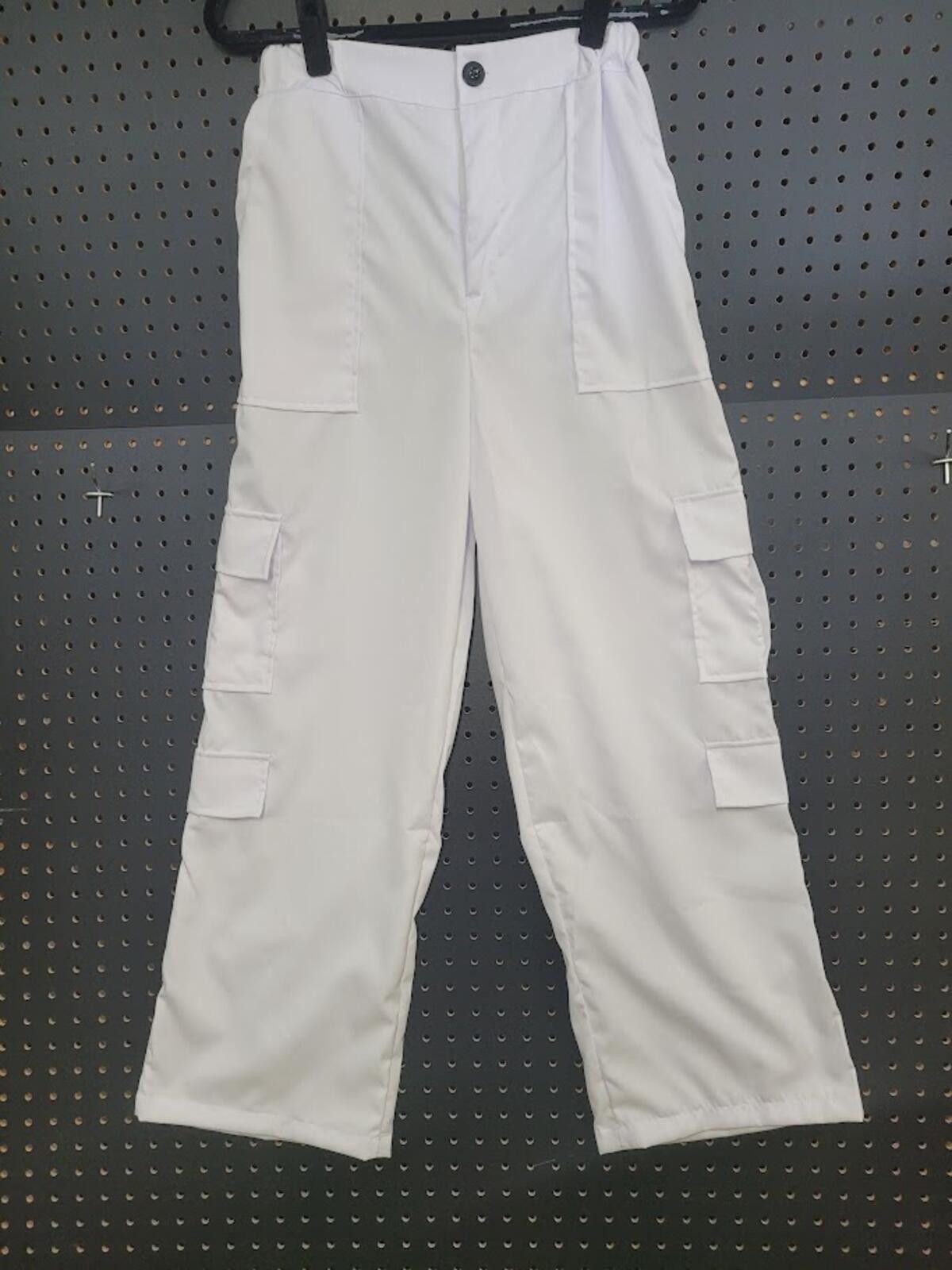 The Unbranded Brand Stylish White Cargo Pants with Multiple Pockets - Medium Size 32" / US 10 / IT 46 - 1 Thumbnail