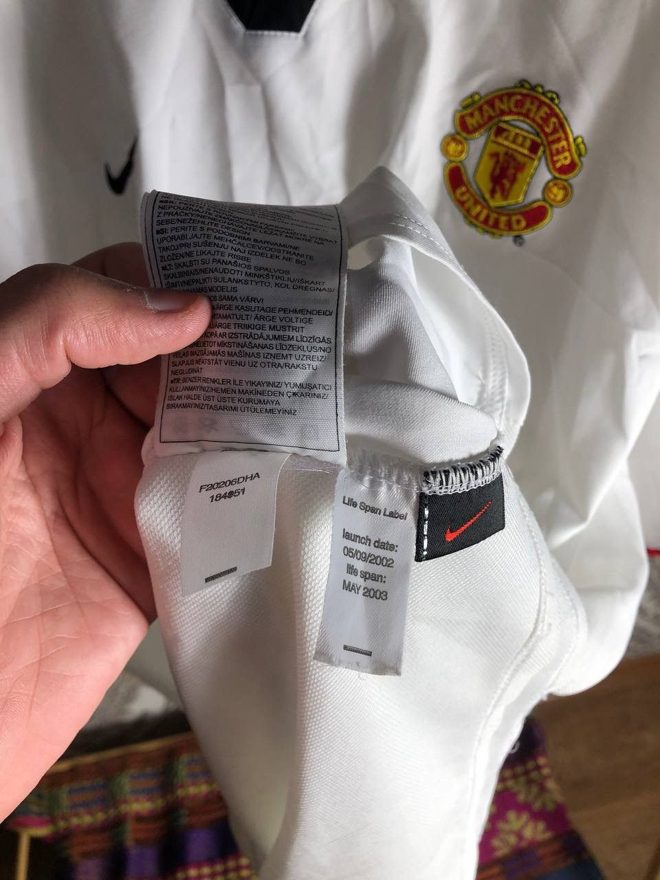 Nike × Vintage VERY RARE NIKE FC MANCHESTER UNITED ENGLAND SOCCER JERSEY Size US XL / EU 56 / 4 - 8 Thumbnail