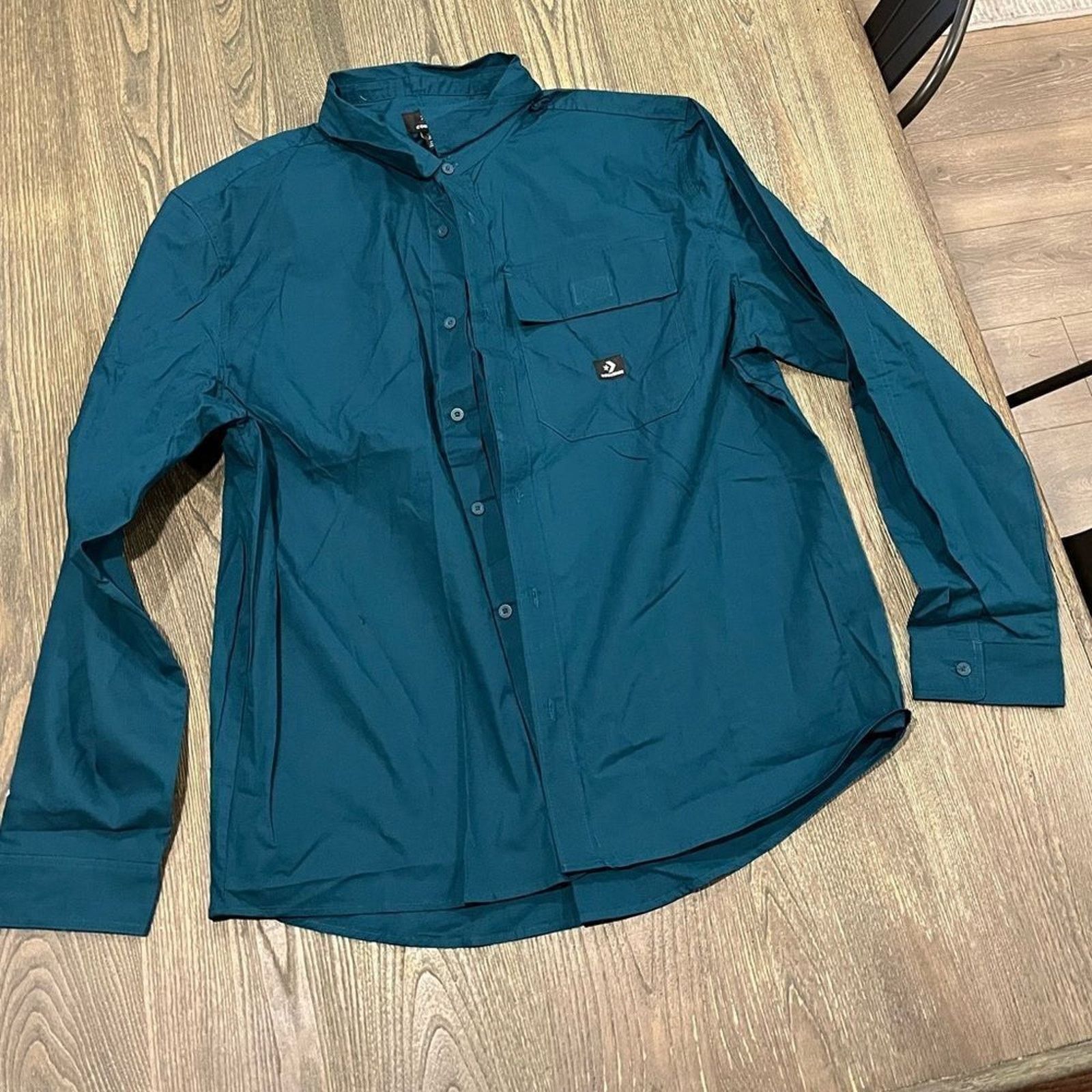 Converse NWOT Converse Long Sleeve Button Down Shirt Collared Green L Size US L / EU 52-54 / 3 - 1 Thumbnail