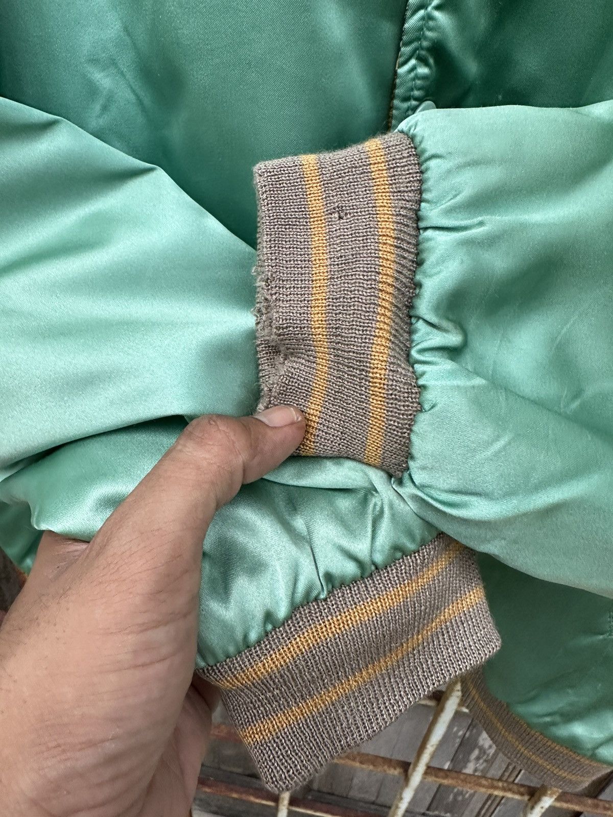 O'Neill Vintage Oneill Shower Used Faded Green Bomber Jacket Z11 Size US L / EU 52-54 / 3 - 7 Thumbnail