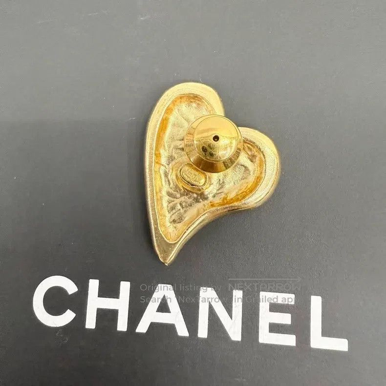 Chanel Chanel 22p black enamel love brooch Size ONE SIZE - 3 Thumbnail