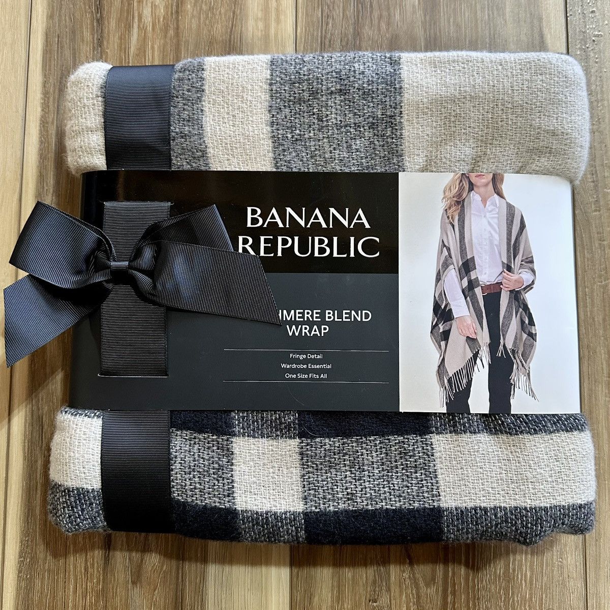 Banana Republic Women’s Banana Republic Cashmere Blend Wrap Shawl Plaid New Size ONE SIZE - 1 Thumbnail