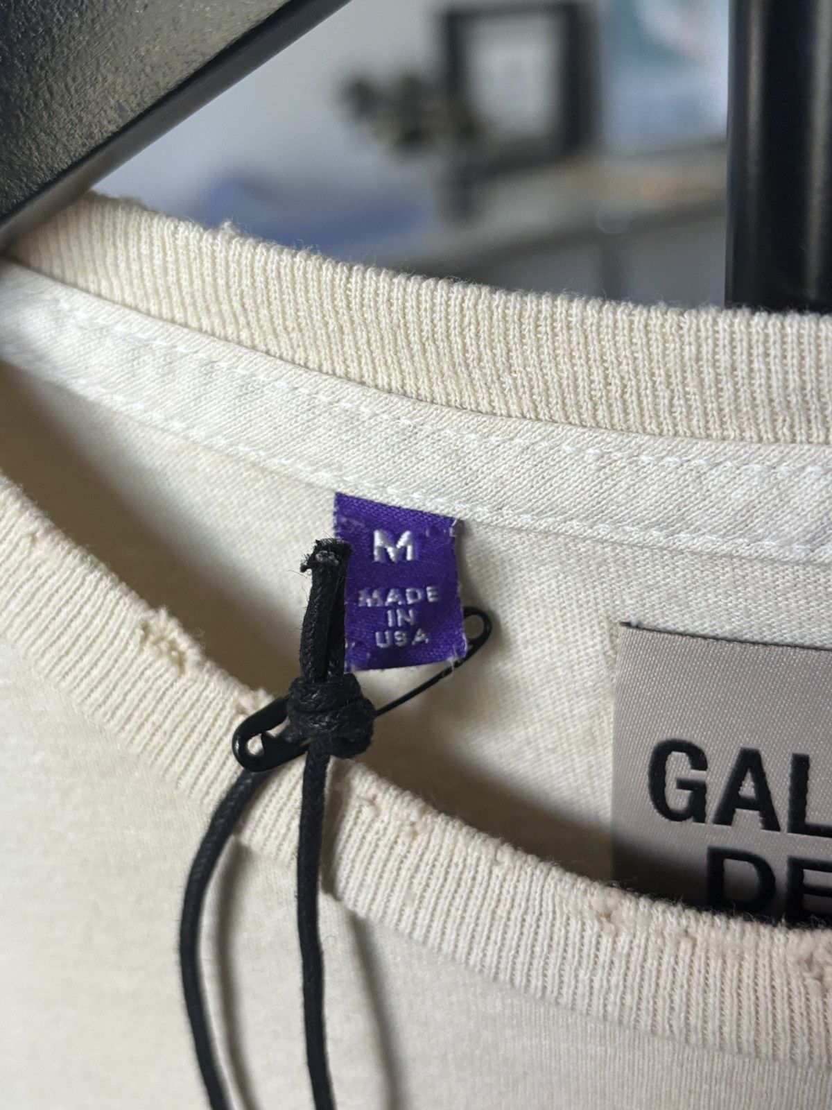 Gallery Dept. GALLERY DEPT - GALLERIES ARE BORING LOGO TEE Size US M / EU 48-50 / 2 - 7 Thumbnail