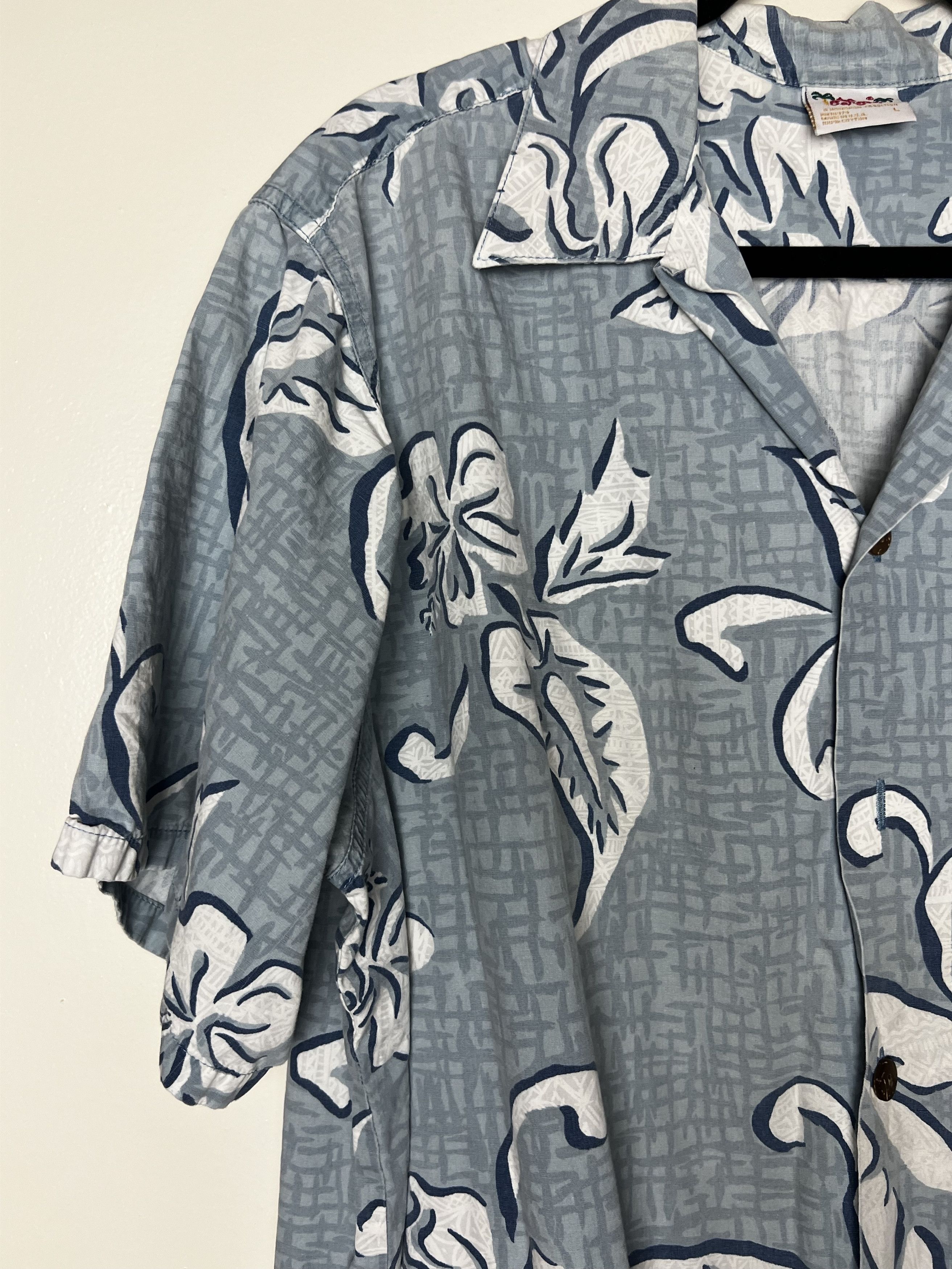 Vintage Vntg 80s Hawaiian Aloha Shirt: Barefoot in Paradise Hibiscus Size US L / EU 52-54 / 3 - 5 Thumbnail