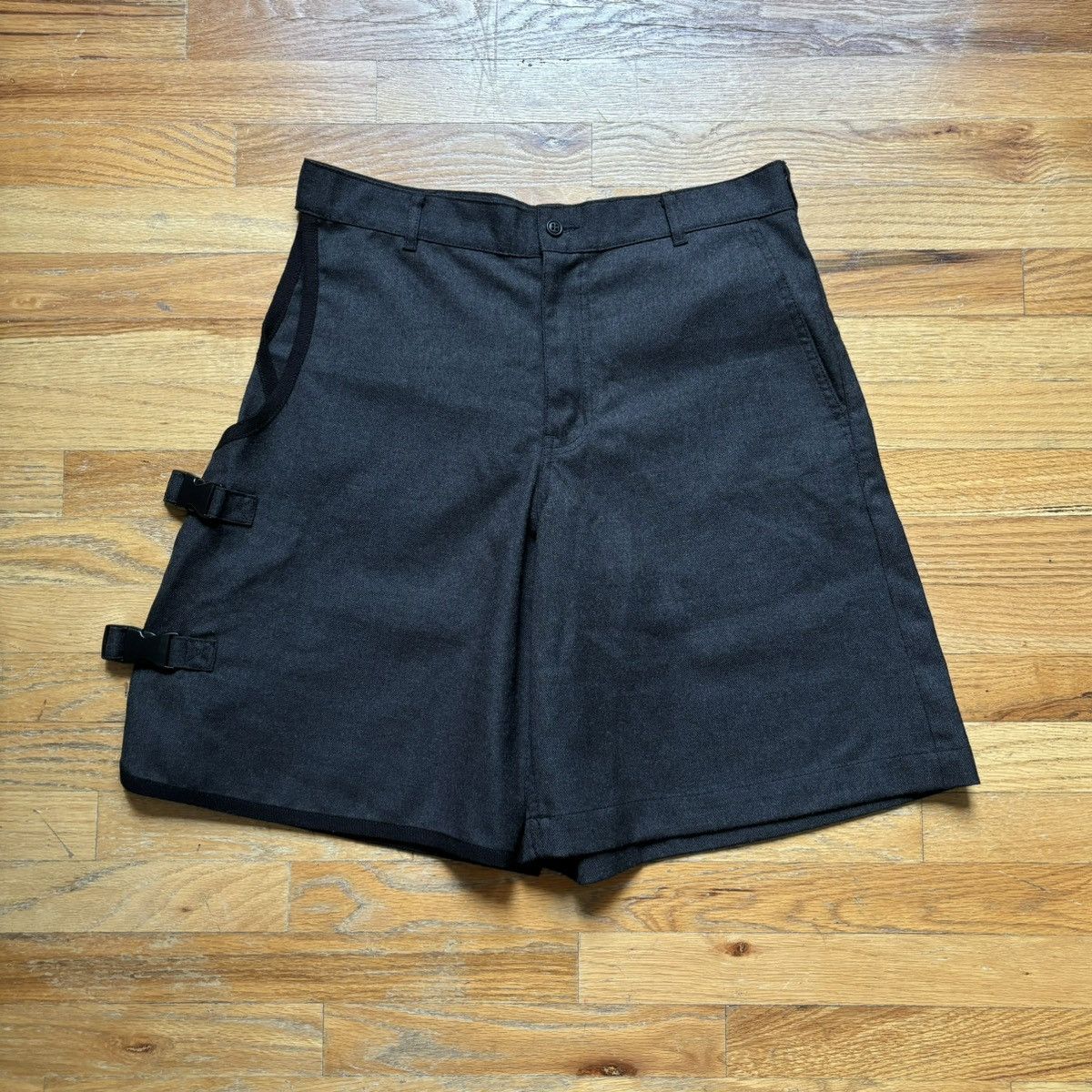 Comme des Garcons Homme Plus SS2010 Wool Side Buckle Shorts Size US 30 / EU 46 - 1 Thumbnail