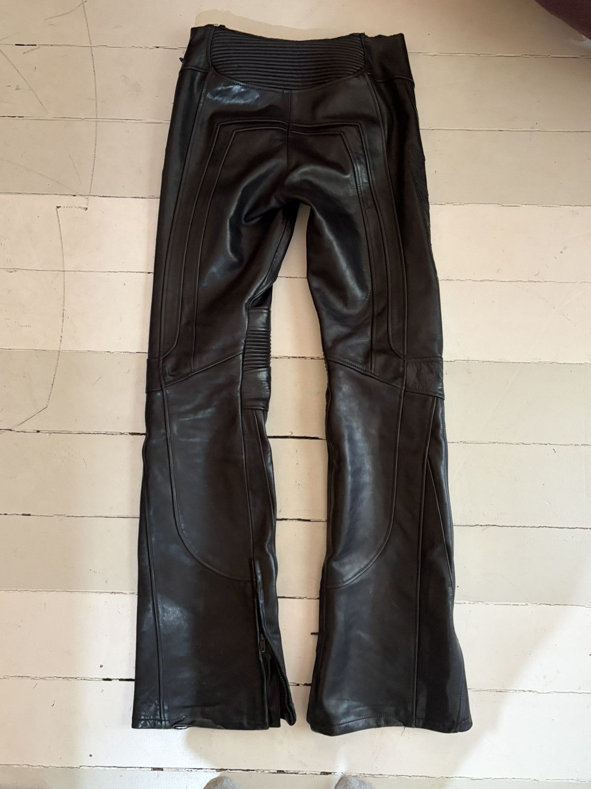 Balenciaga Balenciaga low waist leather biker pants Size US 28 / EU 44 - 2 Thumbnail