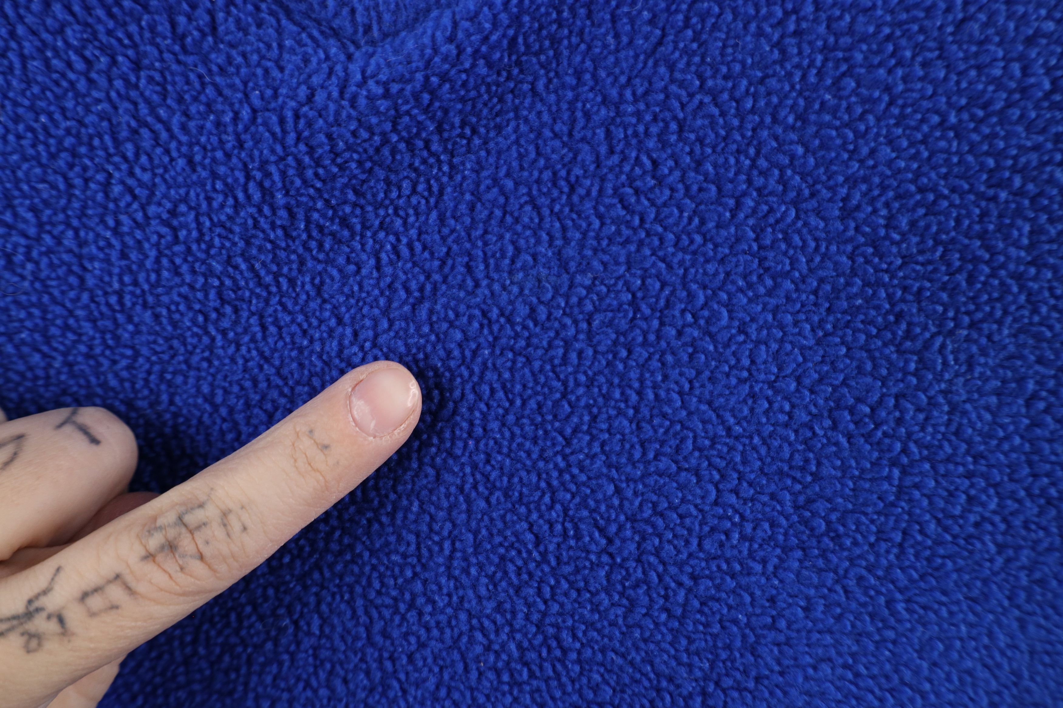 Vintage Vintage 90s University of V-Neck Fleece Sweater Blue USA Size US XXL / EU 58 / 5 - 5 Thumbnail