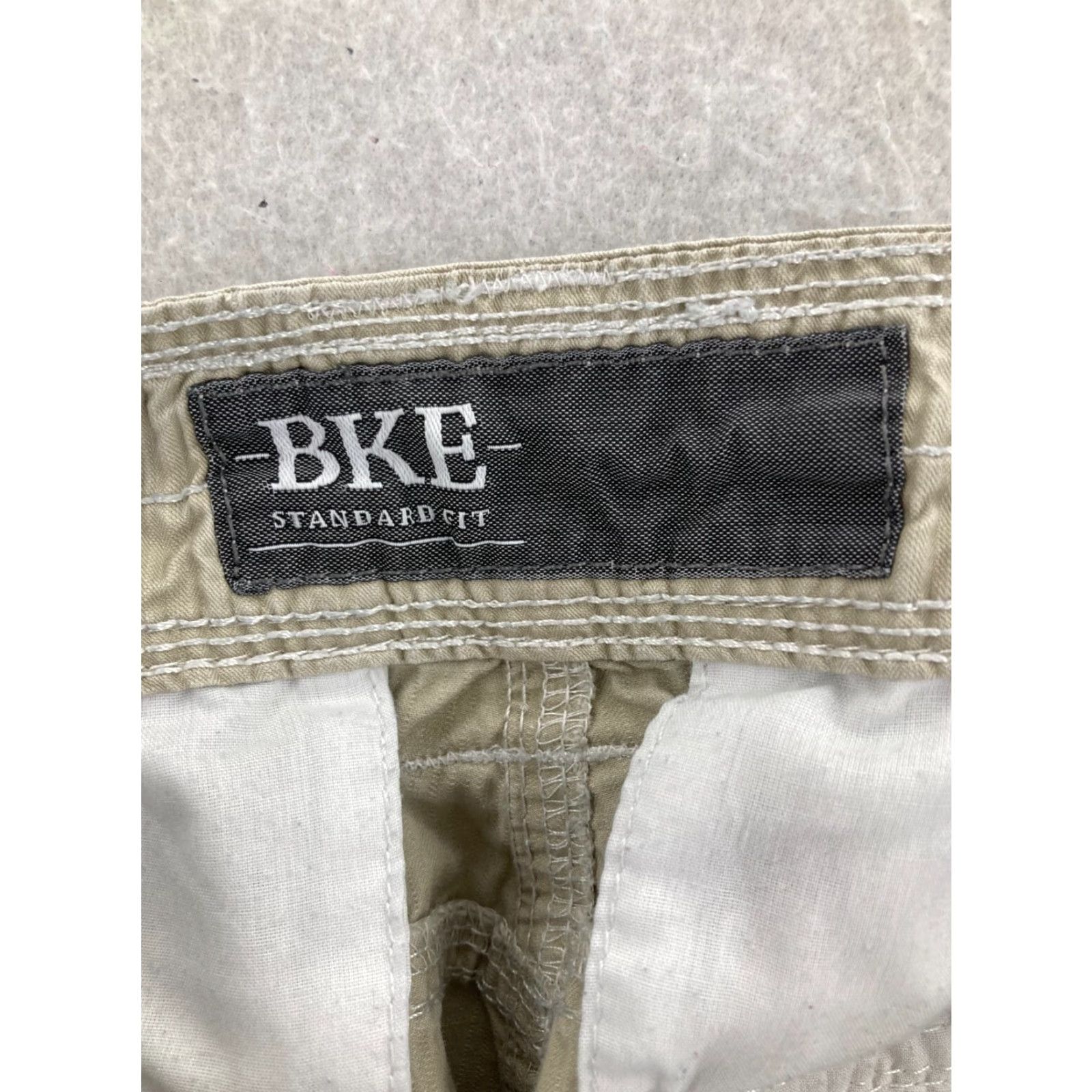 BKE BKE Standard Fit Mens Shorts 33 Norman Chino Beige Plaid 33in Inseam 11.5in Polyester Spandex Flat Front Casual Men Size US 33 - 6 Thumbnail