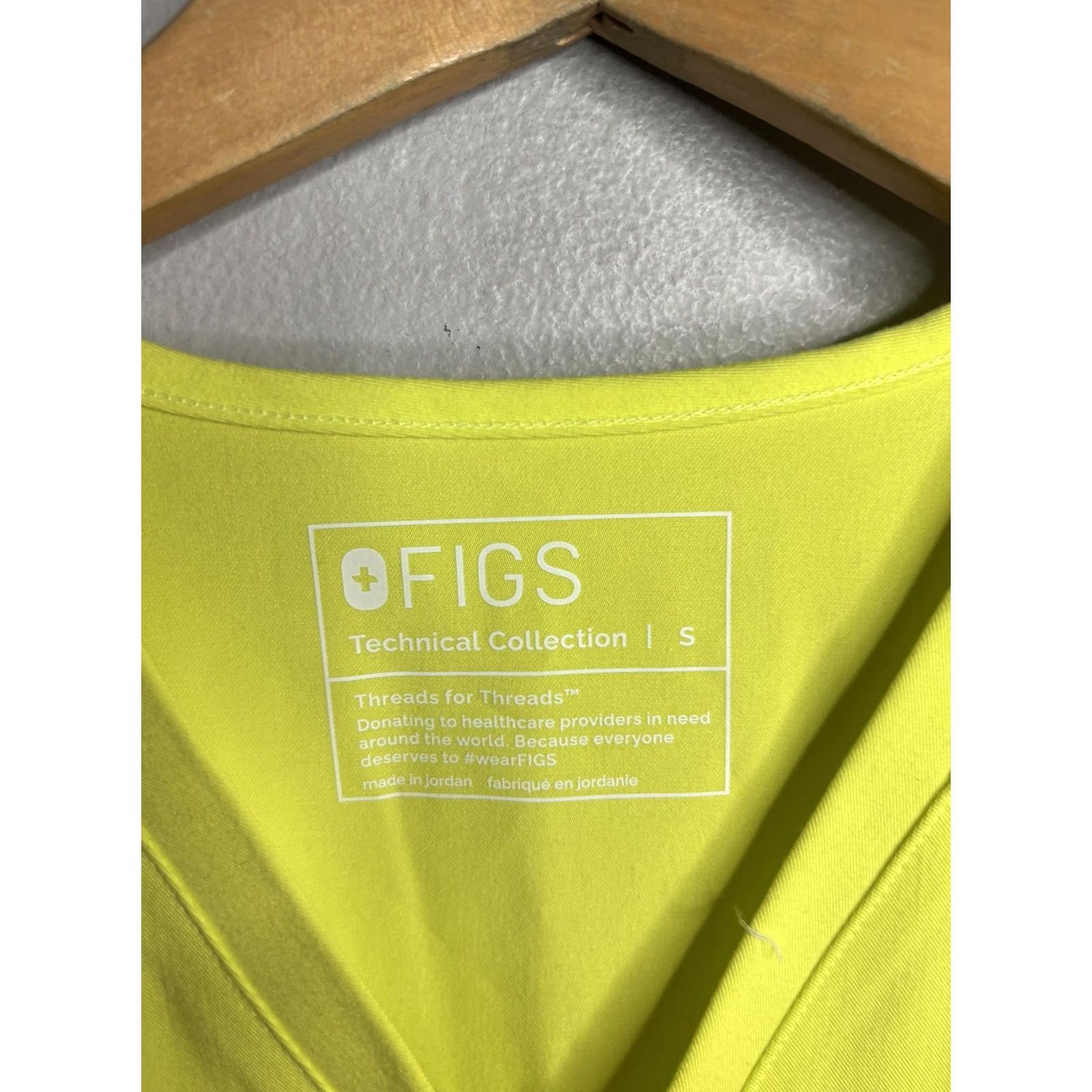Vintage FIGS Shirt Womens Small Yellow V Neck Pocket Technical Collection Top Size S / US 4 / IT 40 - 4 Thumbnail