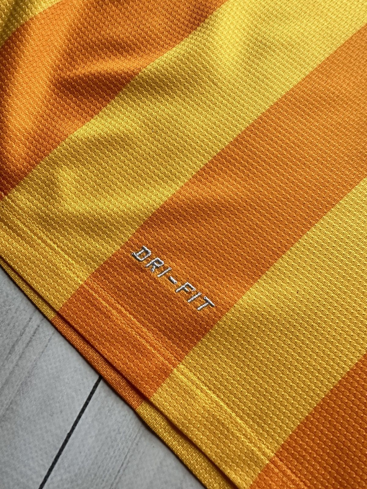 Nike × Vintage Vintage Nike Herta yellow rare soccer jersey size XXL Size US XXL / EU 58 / 5 - 3 Thumbnail