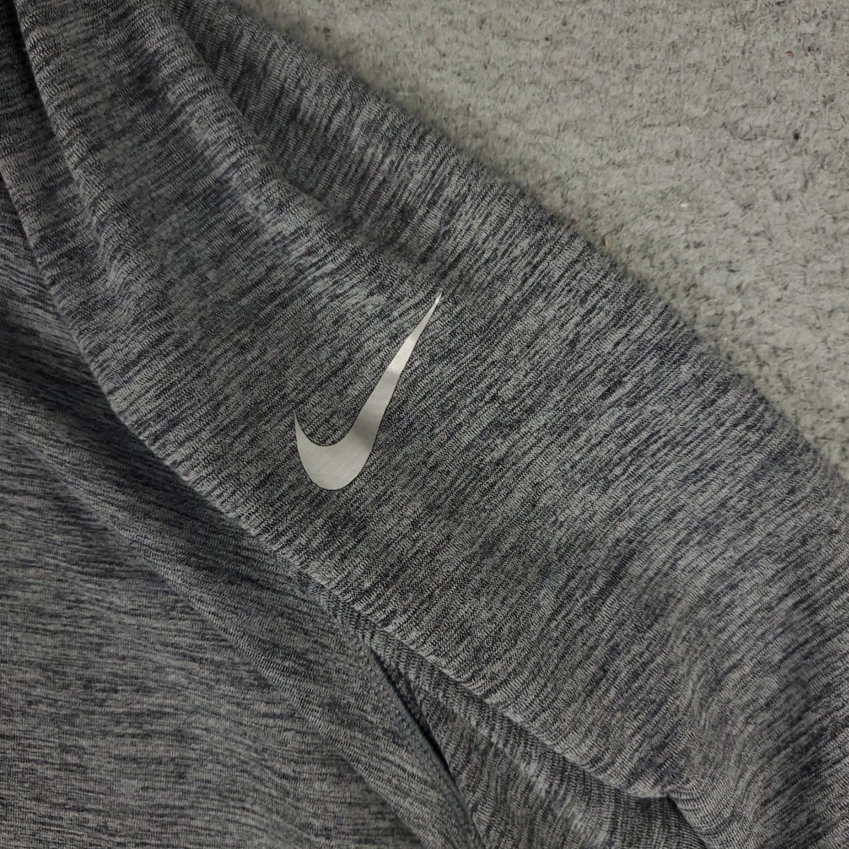 Nike Nike Hoodie Womens 2XL Gray Pullover Sweatshirt Mock Neck Logo Hoodie All Seasons 2000s? Size XXL / US 16-18 / IT 52-54 - 5 Thumbnail