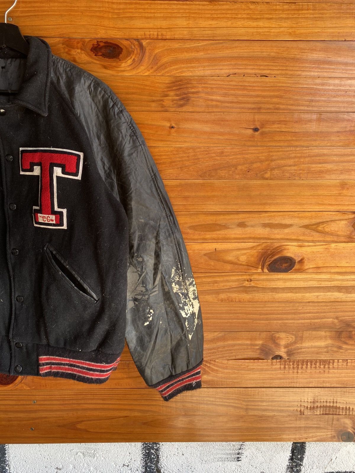 Vintage Vintage 1950s Men’s Black Wool & Leather Varsity Jacket Size US L / EU 52-54 / 3 - 6 Thumbnail