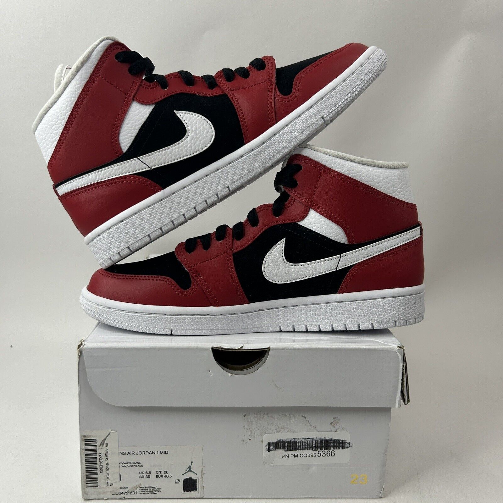Nike Nike Air Jordan 1 Mid Retro WMNS “Gym Red White Black” 2024 Size US 9 / IT 39 - 3 Thumbnail