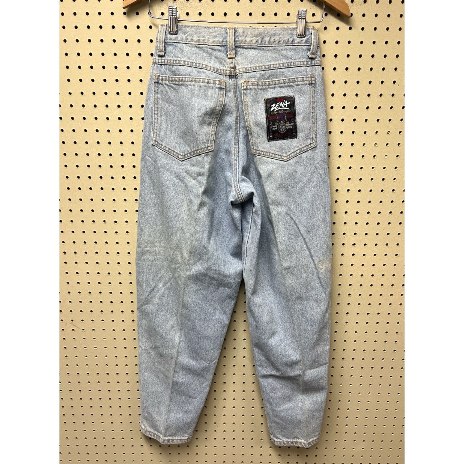 Vintage VINTAGE ZENA Jeans Tapered High Rise Mom Sz 6 Light Wash Blue Denim USA Made Womens Jeans Size 28" / US 6 / IT 42 - 2 Thumbnail
