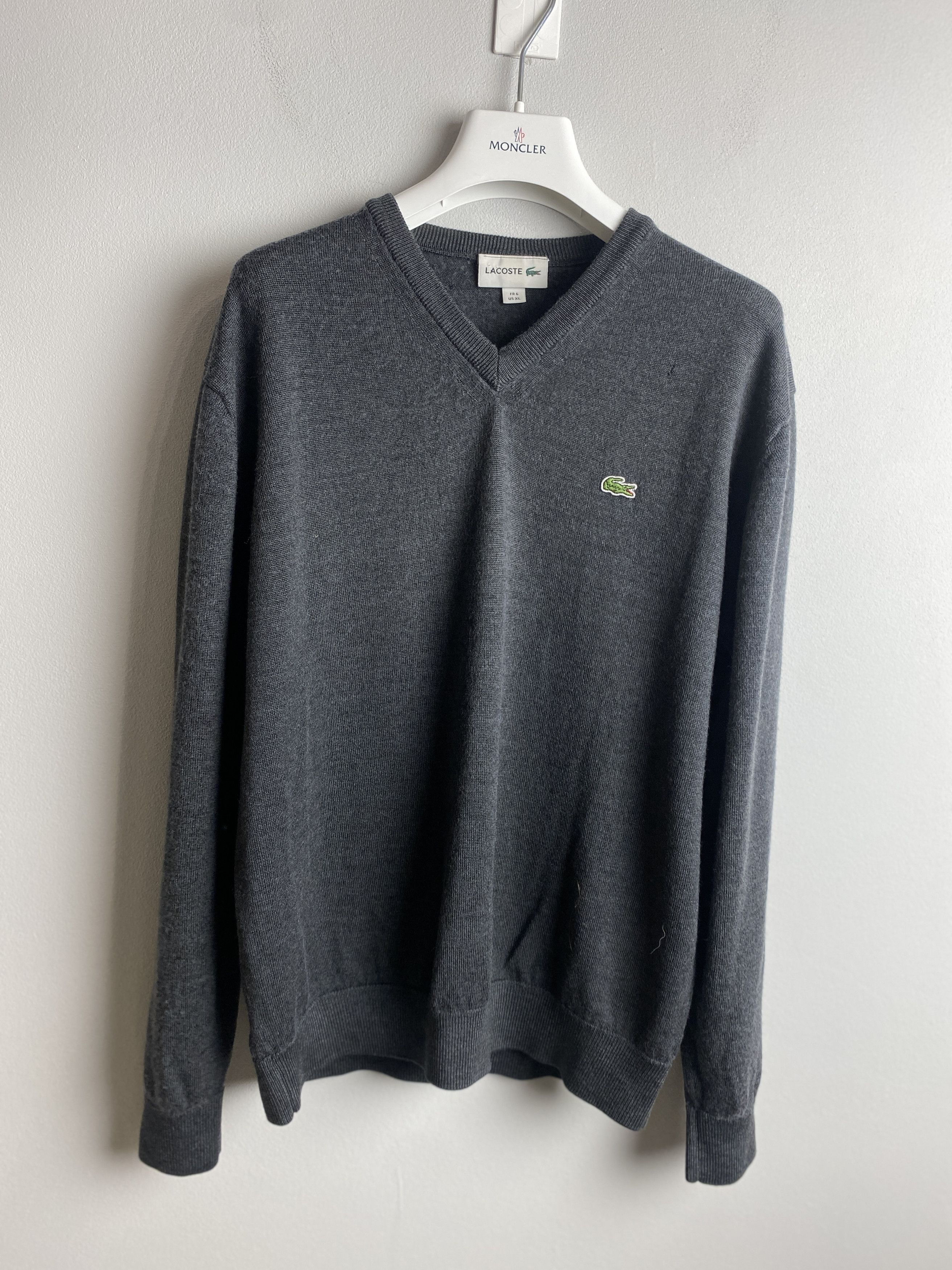 Lacoste Lacoste small logo v neck sweater knitwear jumper Size US XL / EU 56 / 4 - 1 Thumbnail