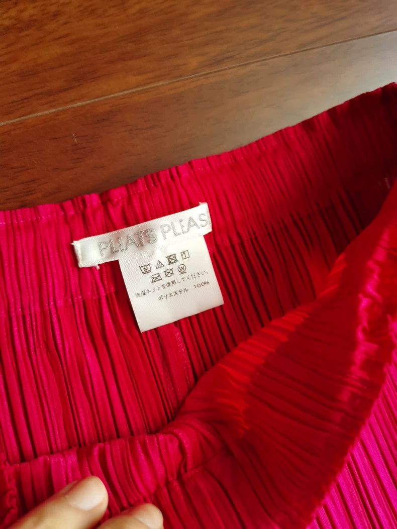 Issey Miyake Issey Miyake size:3 Red fashionable pleated casual straigh Size 22" - 3 Thumbnail