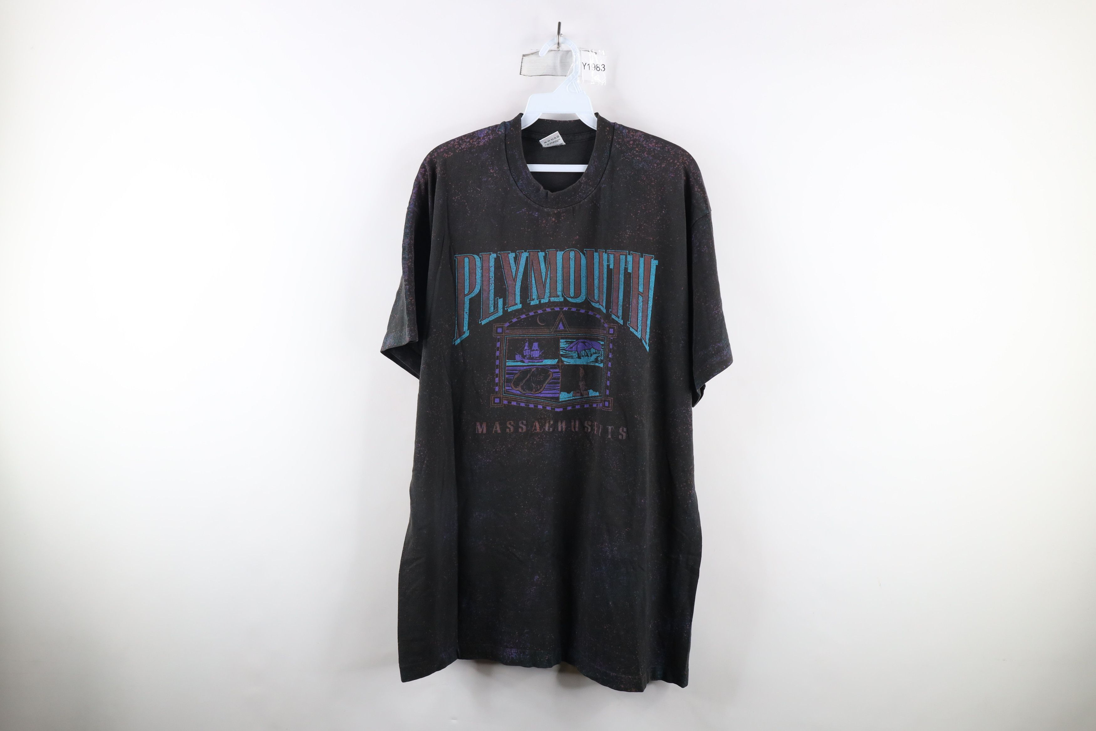 Vintage Vintage 90s Streetwear Fleece Plymouth Massachusetts T-Shirt Size US XL / EU 56 / 4 - 1 Thumbnail