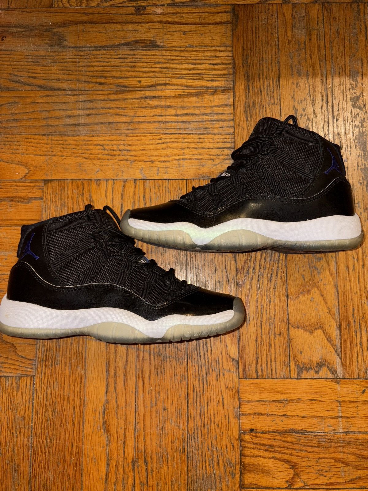 Jordan Brand Jordan Retro 11- SpaceJam Gradeschool (GS) Size US 5 / EU 37 - 5 Thumbnail