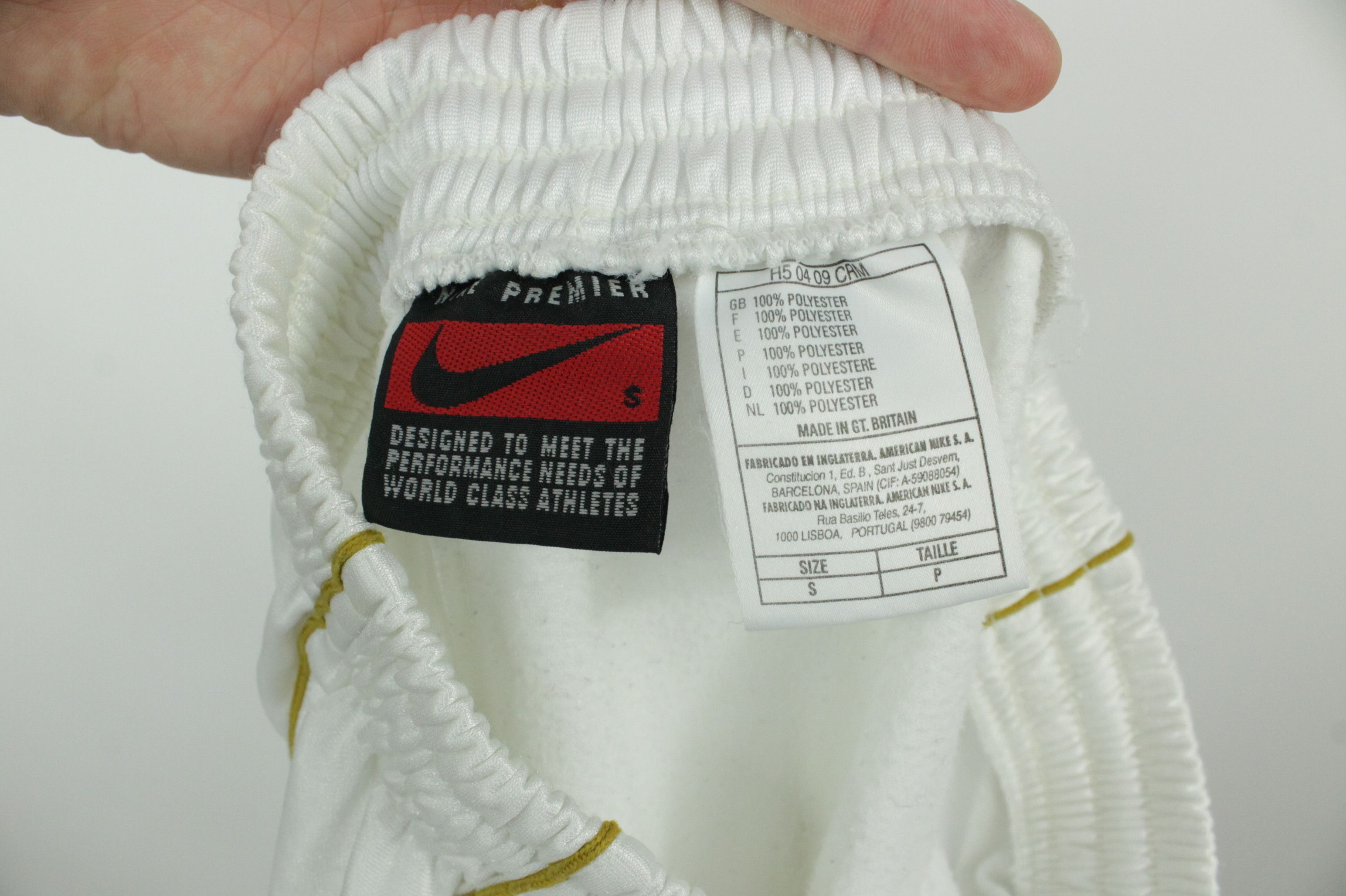 Nike × Vintage Vintage Nike Premier ITALY 1995-1996 Home Soccer Shorts Size US 30 / EU 46 - 5 Thumbnail