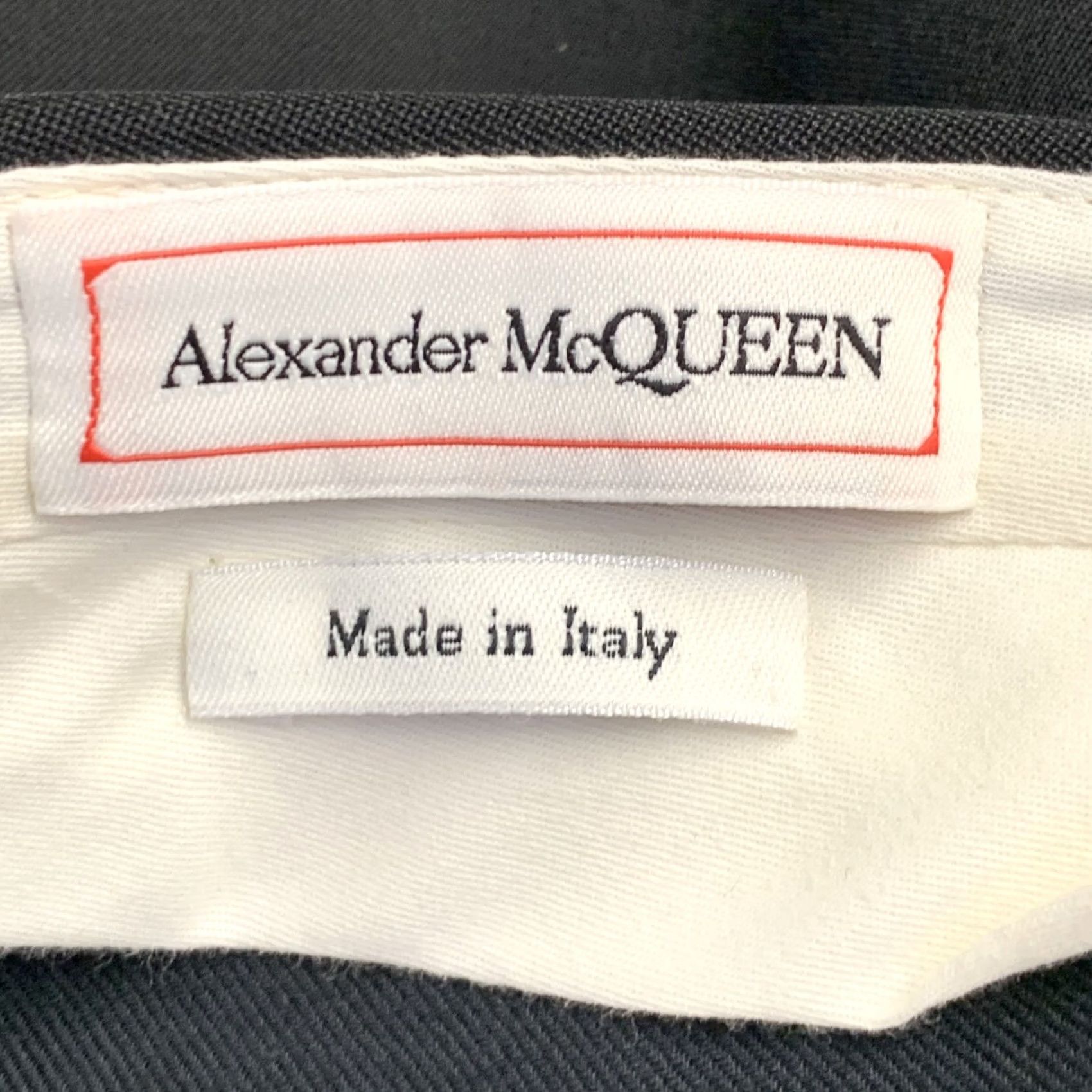Alexander McQueen ALEXANDER MCQUEEN Dress Pants Black Wool Barathea Flat Front 30 Inseam 34 Italy Men's Regular Size 30 Size US 30 / EU 46 - 4 Thumbnail