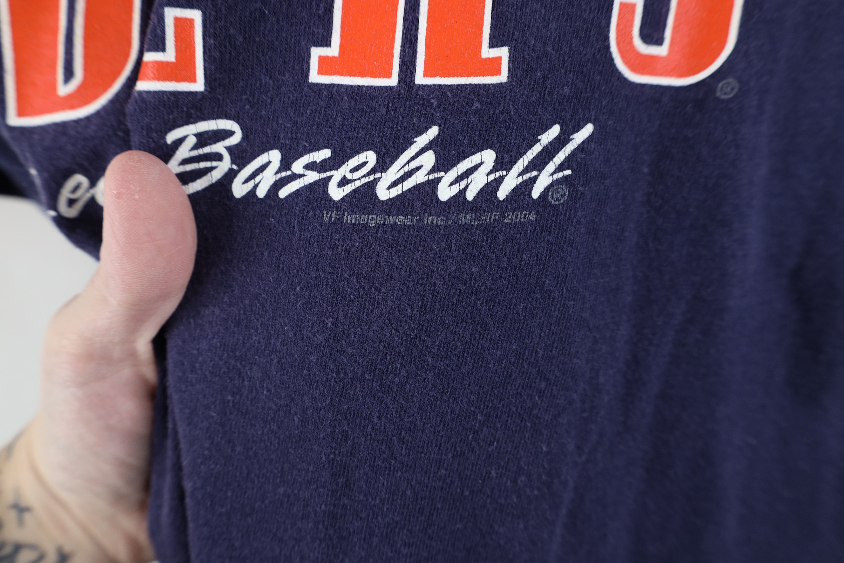 Vintage Vintage Y2K 2004 Tigers Baseball Old English D T-Shirt Size US L / EU 52-54 / 3 - 5 Thumbnail