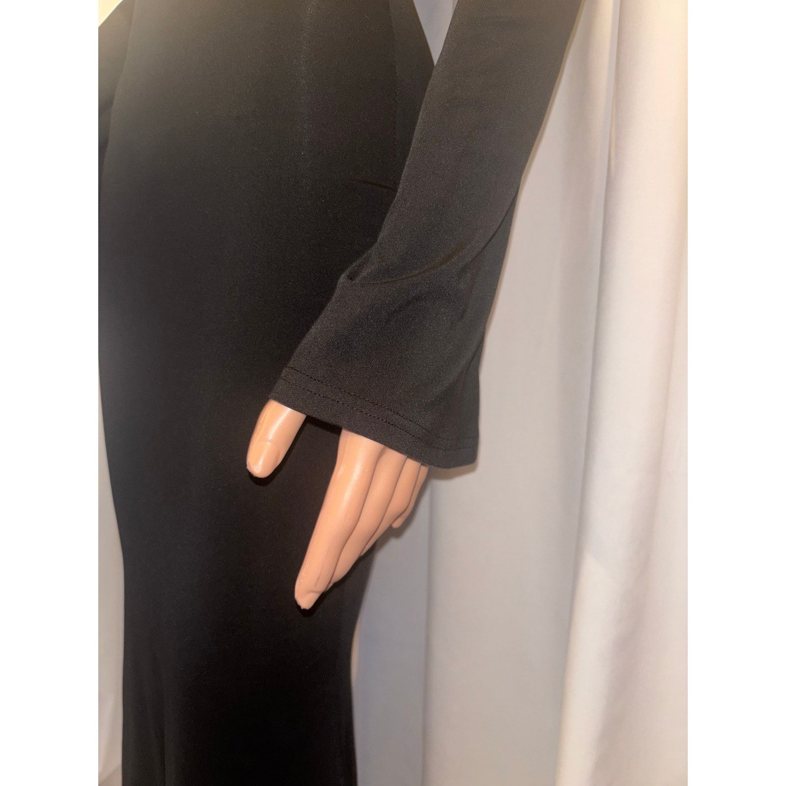 Shein SHEIN XS (2) Black/White Off-Shoulder Dress Size XS / US 0-2 / IT 36-38 - 8 Thumbnail
