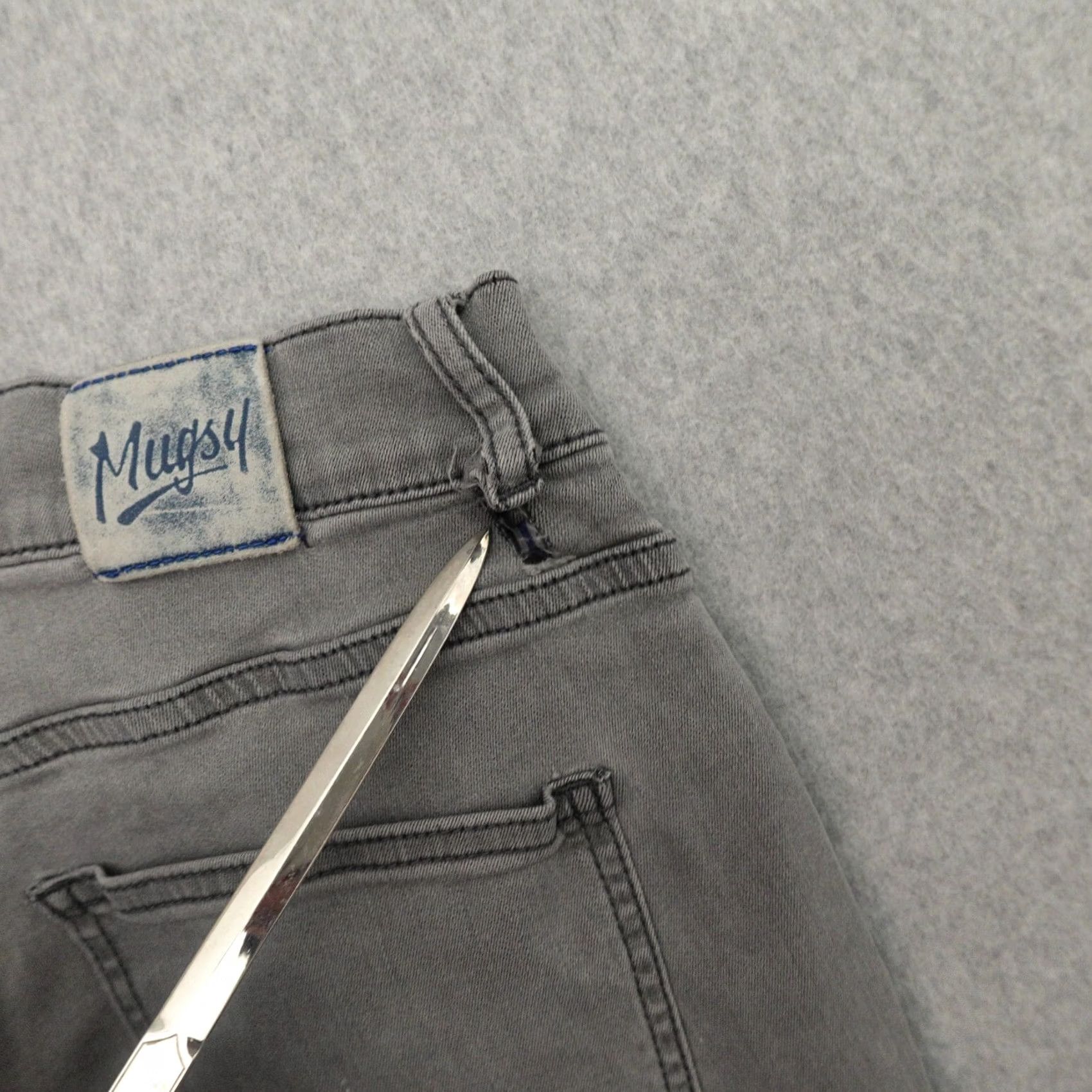 Vintage MUGSY Jeans Mens 30 (30X29) Gray Taper Stretch Tapered Leg Shirt Size US 30 / EU 46 - 6 Thumbnail