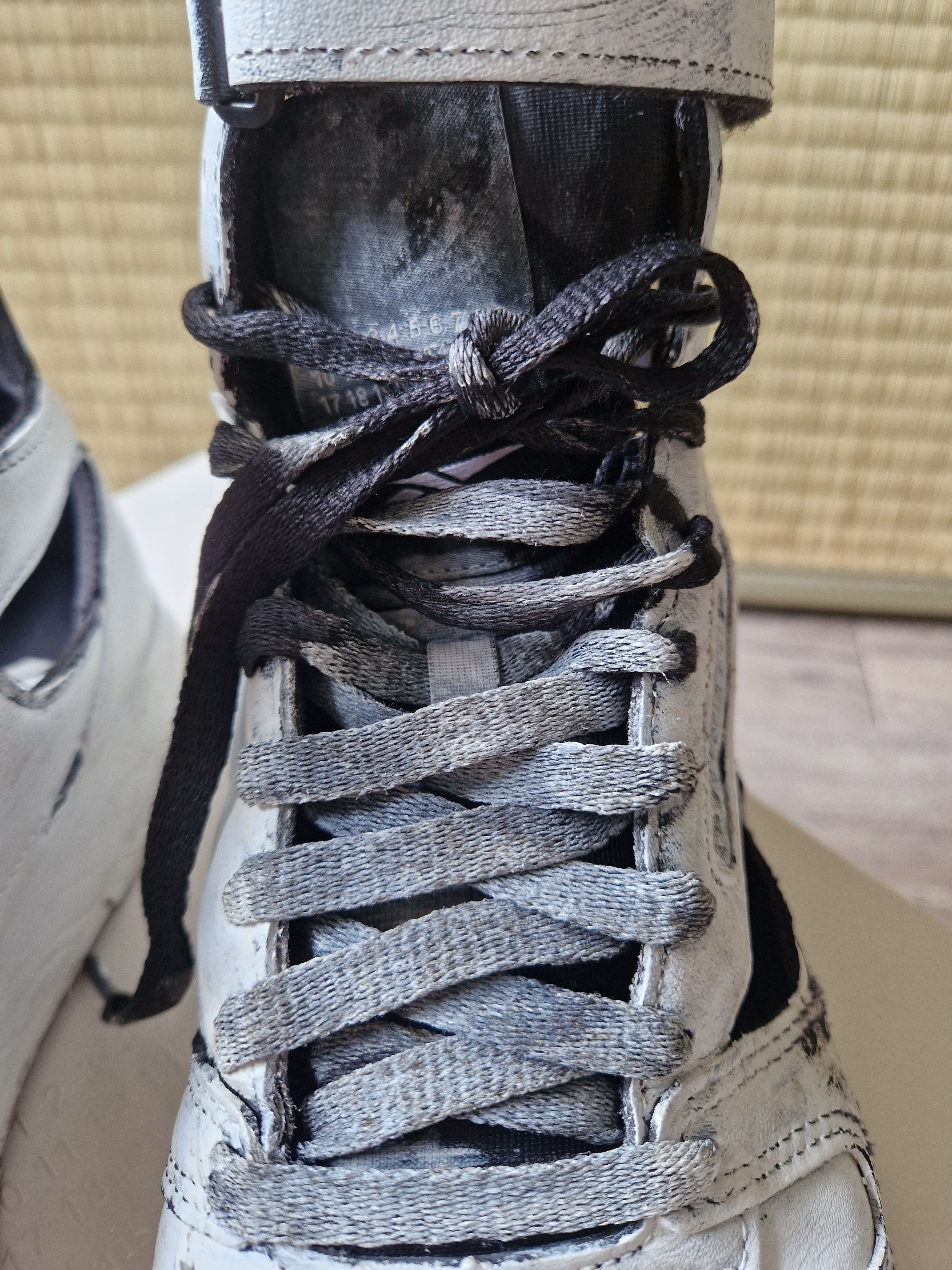 Maison Margiela × Reebok Reebok Classic Leather Tabi High Maison Margiela Bianchetto Size US 10 / IT 40 - 3 Thumbnail