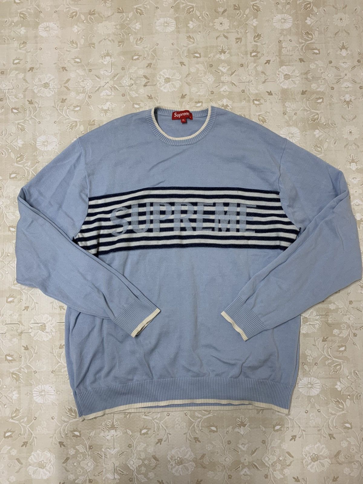 Supreme Supreme Crewneck Sweater powder blue Size US XL / EU 56 / 4 - 1 Thumbnail