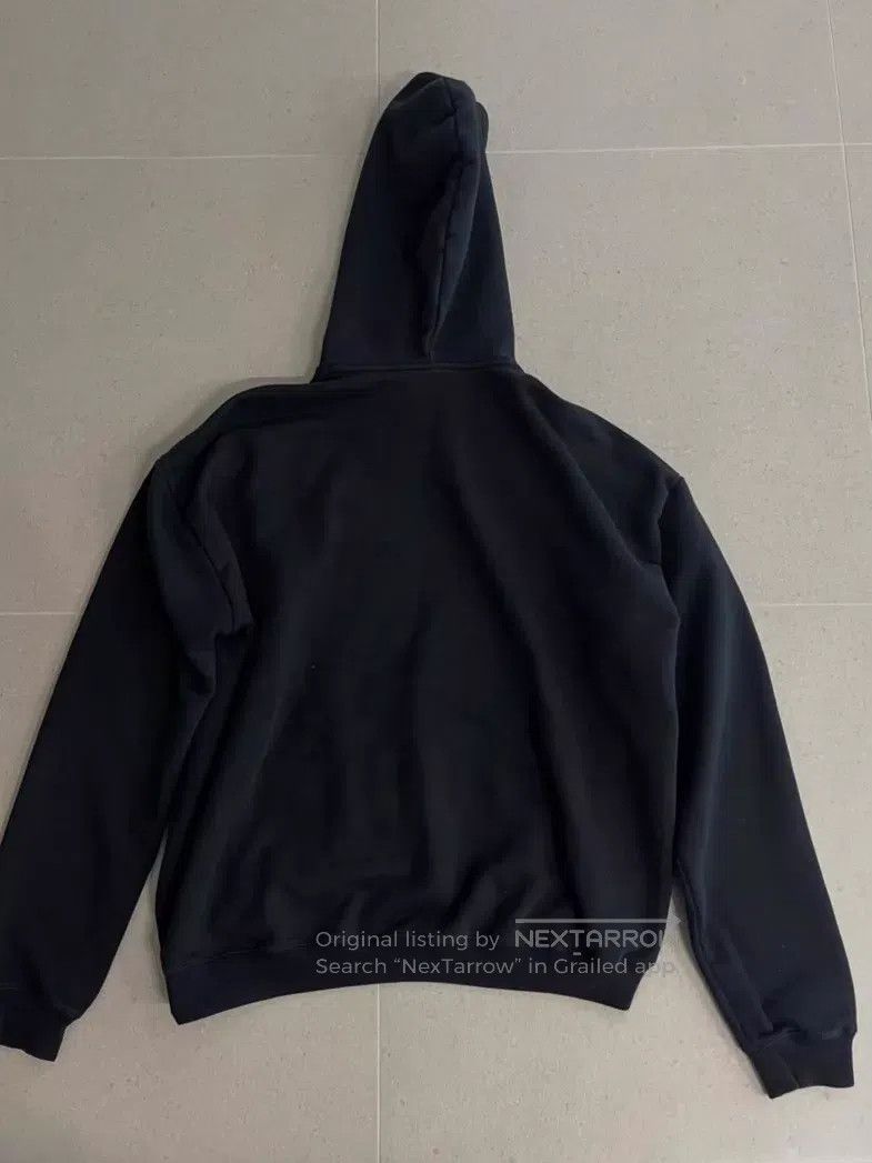 Vetements VETEMENTS Portrait sweatshirt Size US M / EU 48-50 / 2 - 7 Thumbnail