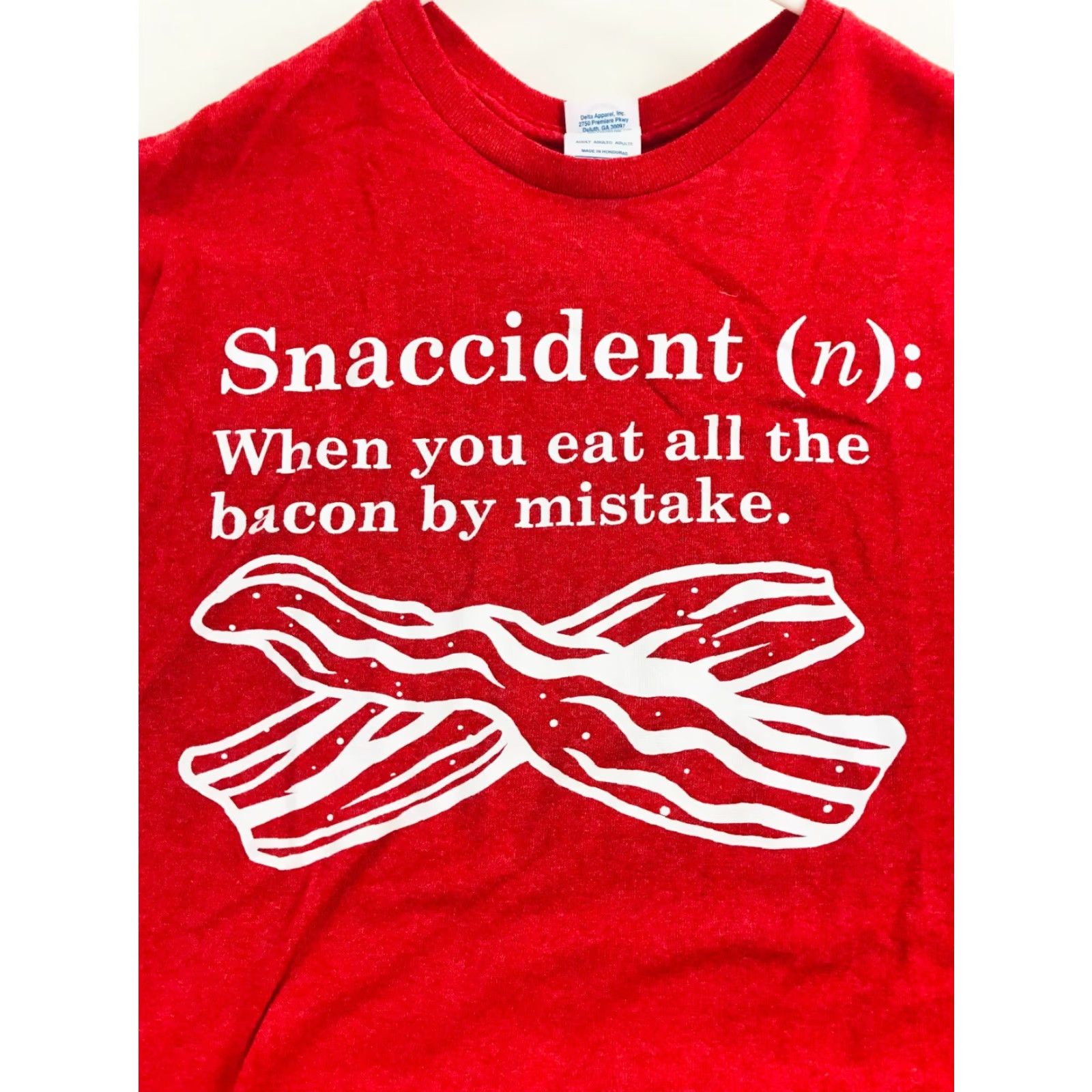 Delta Delta T-Shirt Men’s L Red "Snaccident" Novelty Top Funny Shirt Size US L / EU 52-54 / 3 - 3 Thumbnail