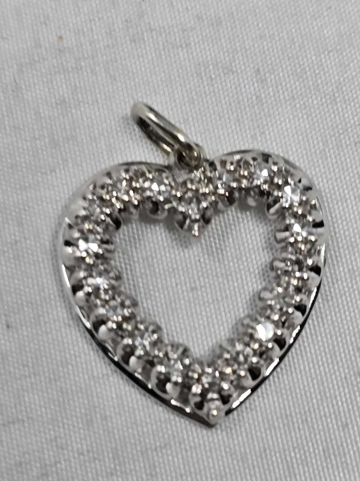 The Unbranded Brand 14k White Gold Diamond Open Heart Pendant 18 Stone Size ONE SIZE - 7 Thumbnail