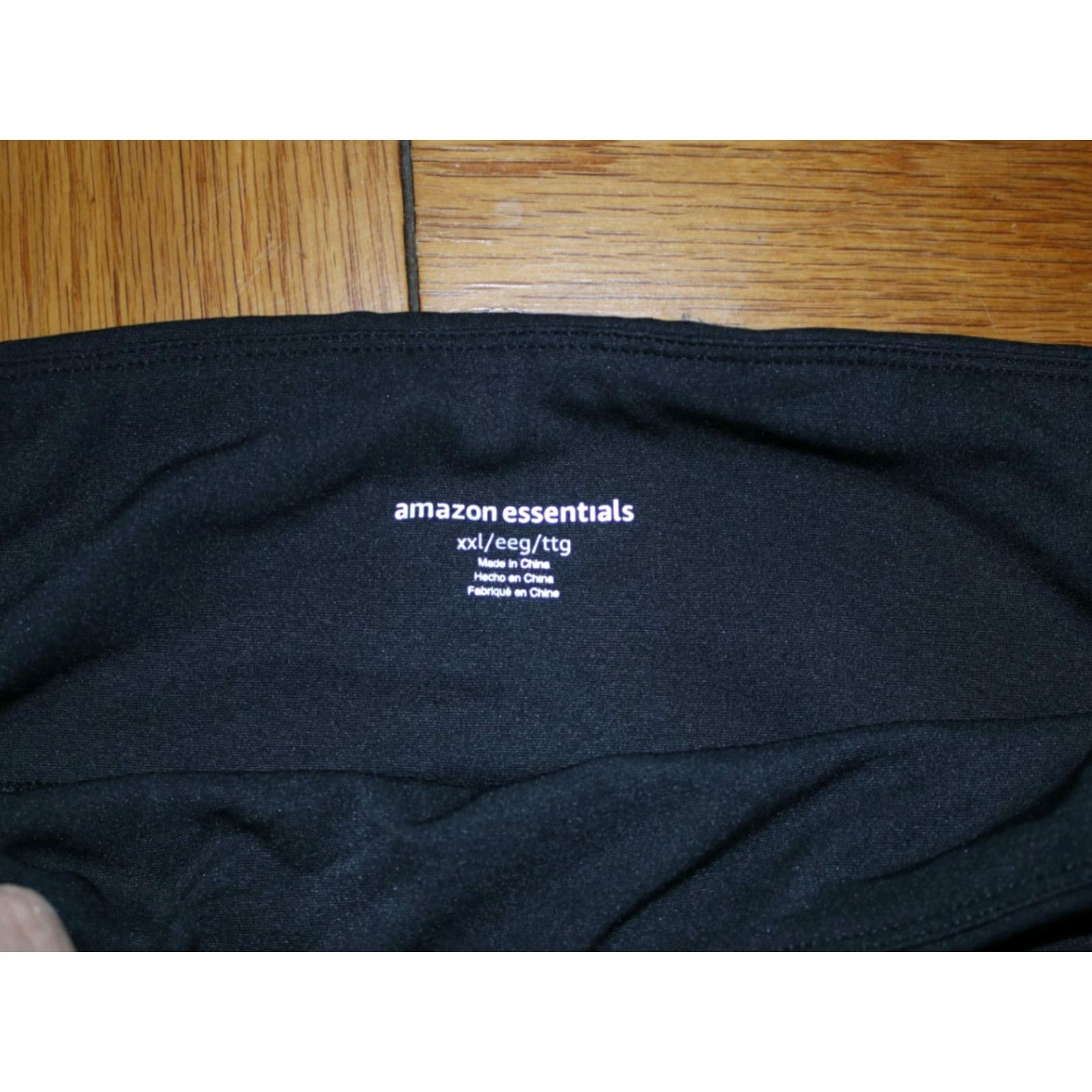 Essentials Essentials Slimming Cropped Yoga Pants Womens 2XL Black Activewear Slim Fit 38 in Waist 19 in Inseam Size 40" / US 18 - 3 Thumbnail