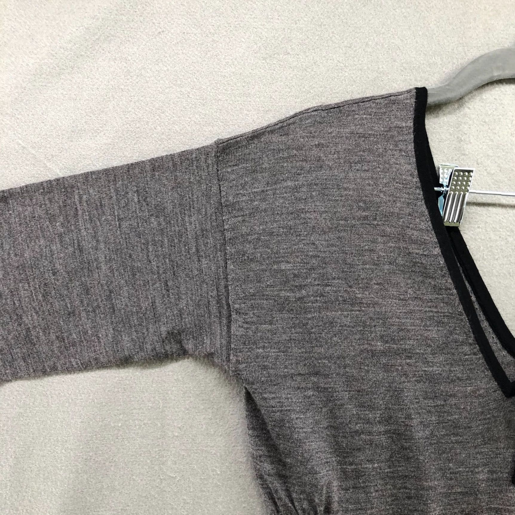 Vintage Soun 100% Wool Tunic Sweater Womens Medium M Gray Bow Front V-neck Pullover Size M / US 6-8 / IT 42-44 - 5 Thumbnail