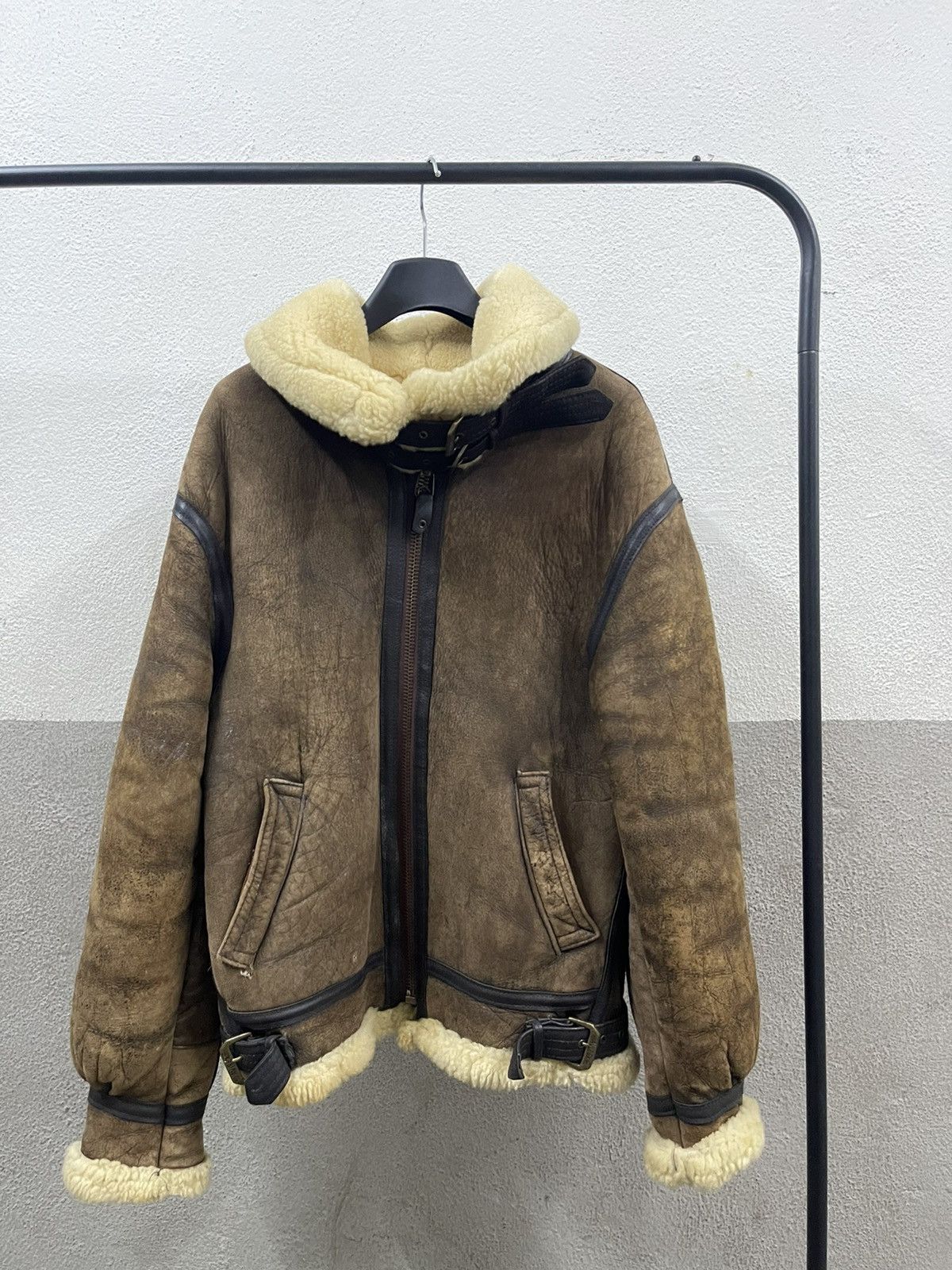 Avirex Vintage 1986 Avirex B-3 Shearling Sheepskin Flight Jacket Size US S / EU 44-46 / 1 - 1 Thumbnail