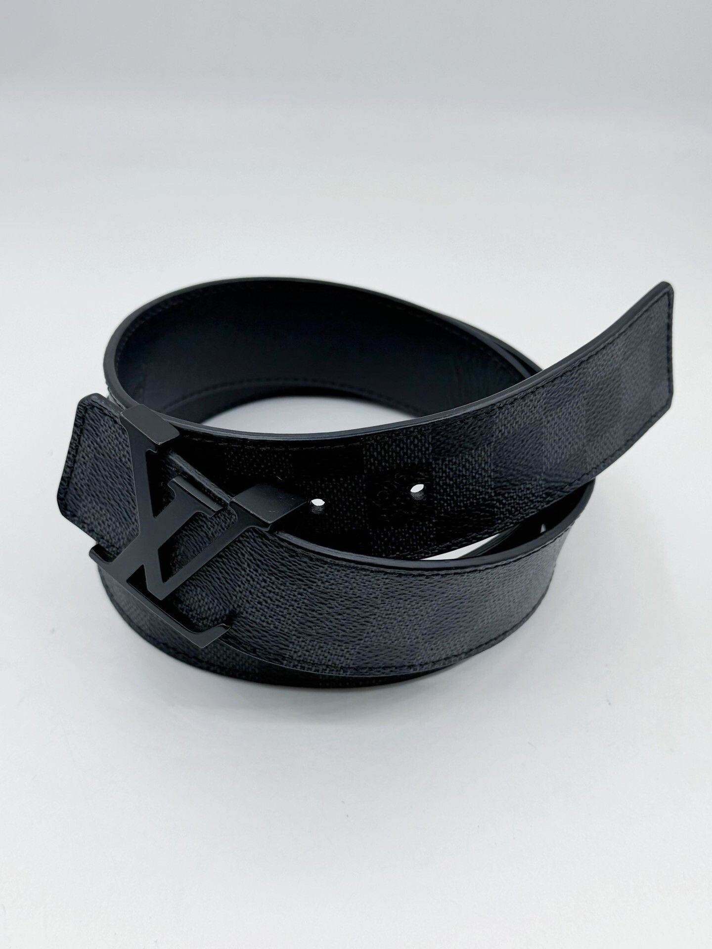 Louis Vuitton Louis Vuitton Black Buckle Damier Belt Size ONE SIZE - 1 Thumbnail