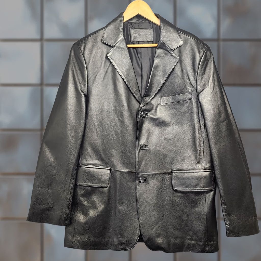 Croft & Barrow Croft & Barrow Mens Leather Coat Jacket Black Classic Button Front EXCELLENT Coat Leather Button Mens M Black 42 Chest Mid-Length Solid Size US M / EU 48-50 / 2 - 1 Thumbnail