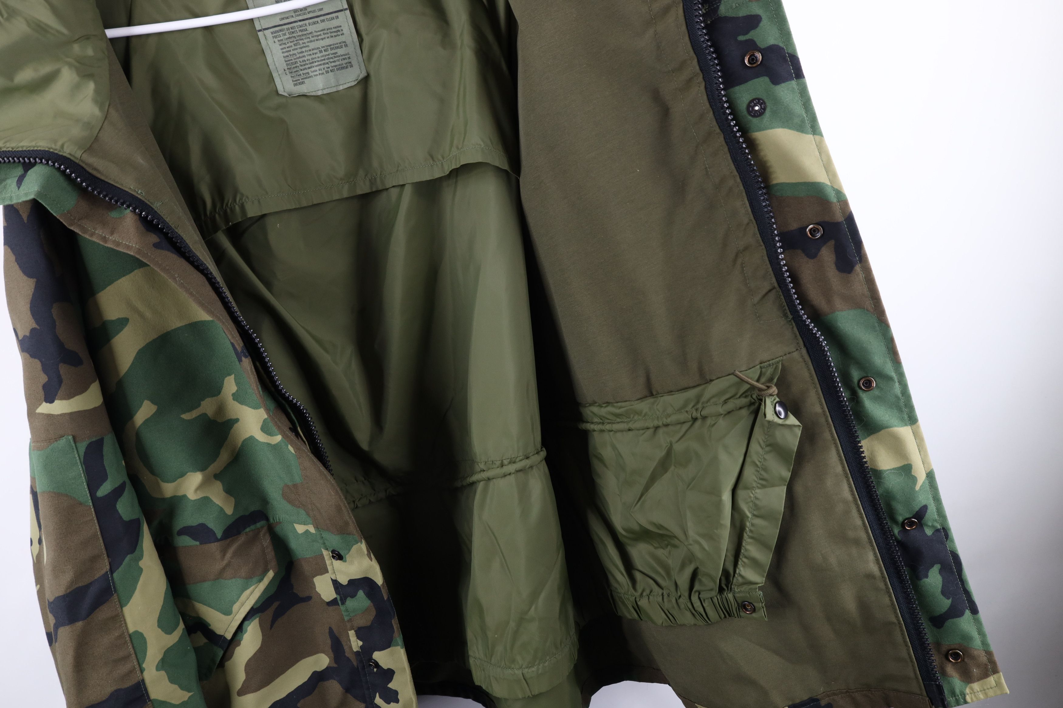 Vintage Vintage 90s Issue Camouflage Cold Weather Parka Jacket USA Size US M / EU 48-50 / 2 - 9 Thumbnail