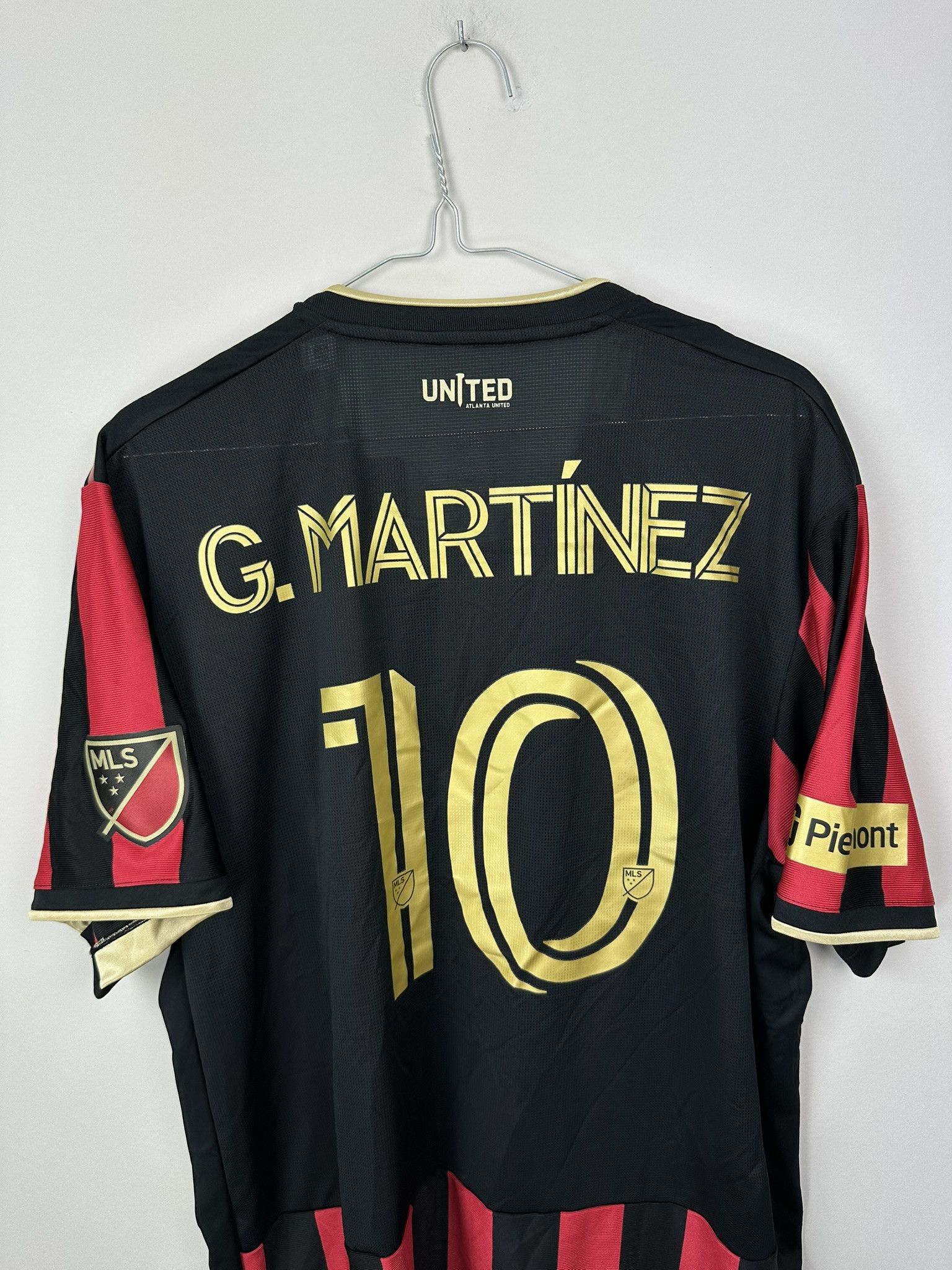 Adidas BNWT PLAYER ISSUE Atlanta United FC 2019/20 Home [XL] Size US XL / EU 56 / 4 - 8 Thumbnail