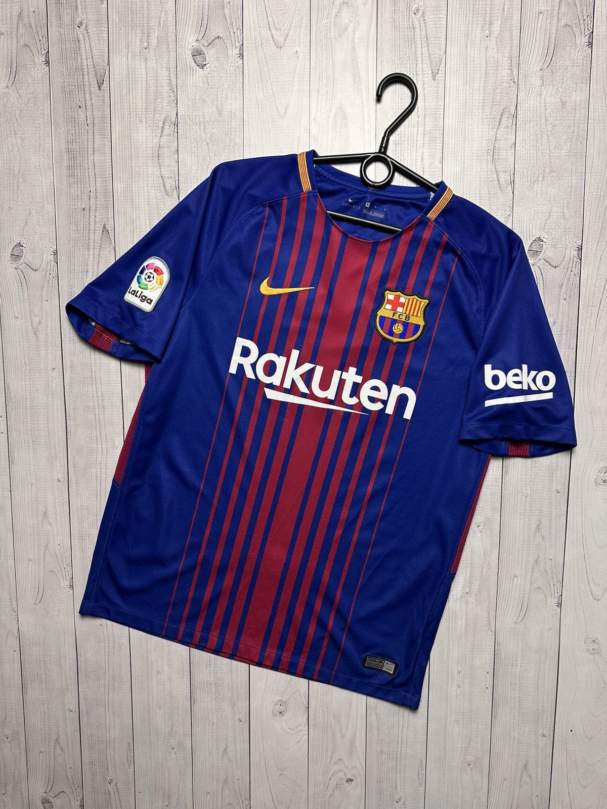 Nike × Vintage Vintage Nike Barcelona soccer jersey size m Size US M / EU 48-50 / 2 - 1 Thumbnail