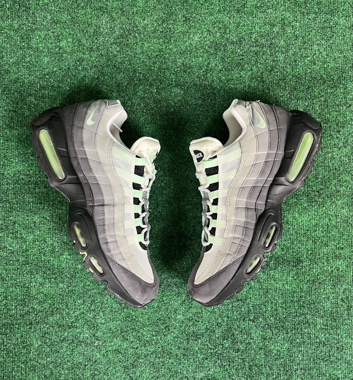 Nike Nike Air Max 95 Fresh Mint White Granite Dust Grey Size 11.5 Size US 11.5 / EU 44-45 - 1 Thumbnail
