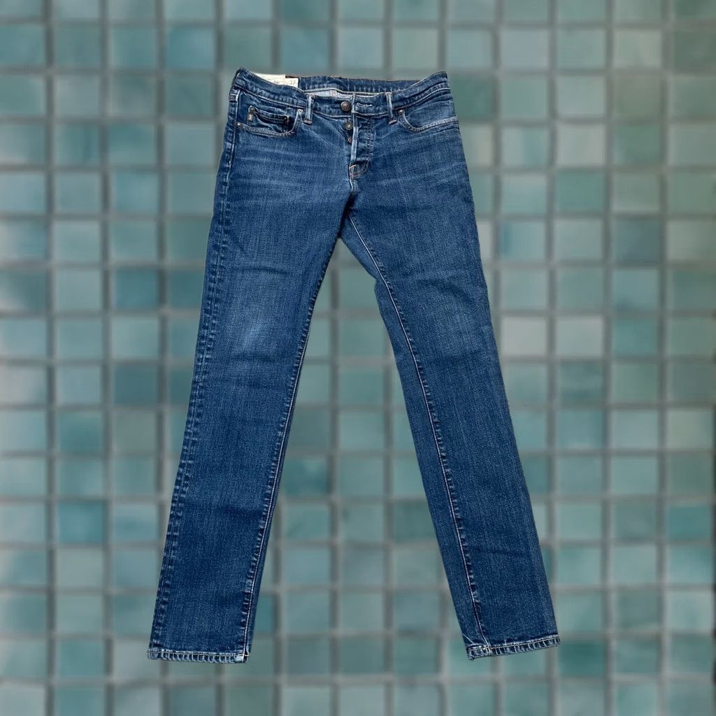 Abercrombie & Fitch VTG Abercrombie & Fitch Jeans Mens 32x32 Blue Skinny Denim Dark Wash 5-Pocket Accents Button Logo Regular Primarily City Preppy Mens Size US 34 / EU 50 - 1 Thumbnail