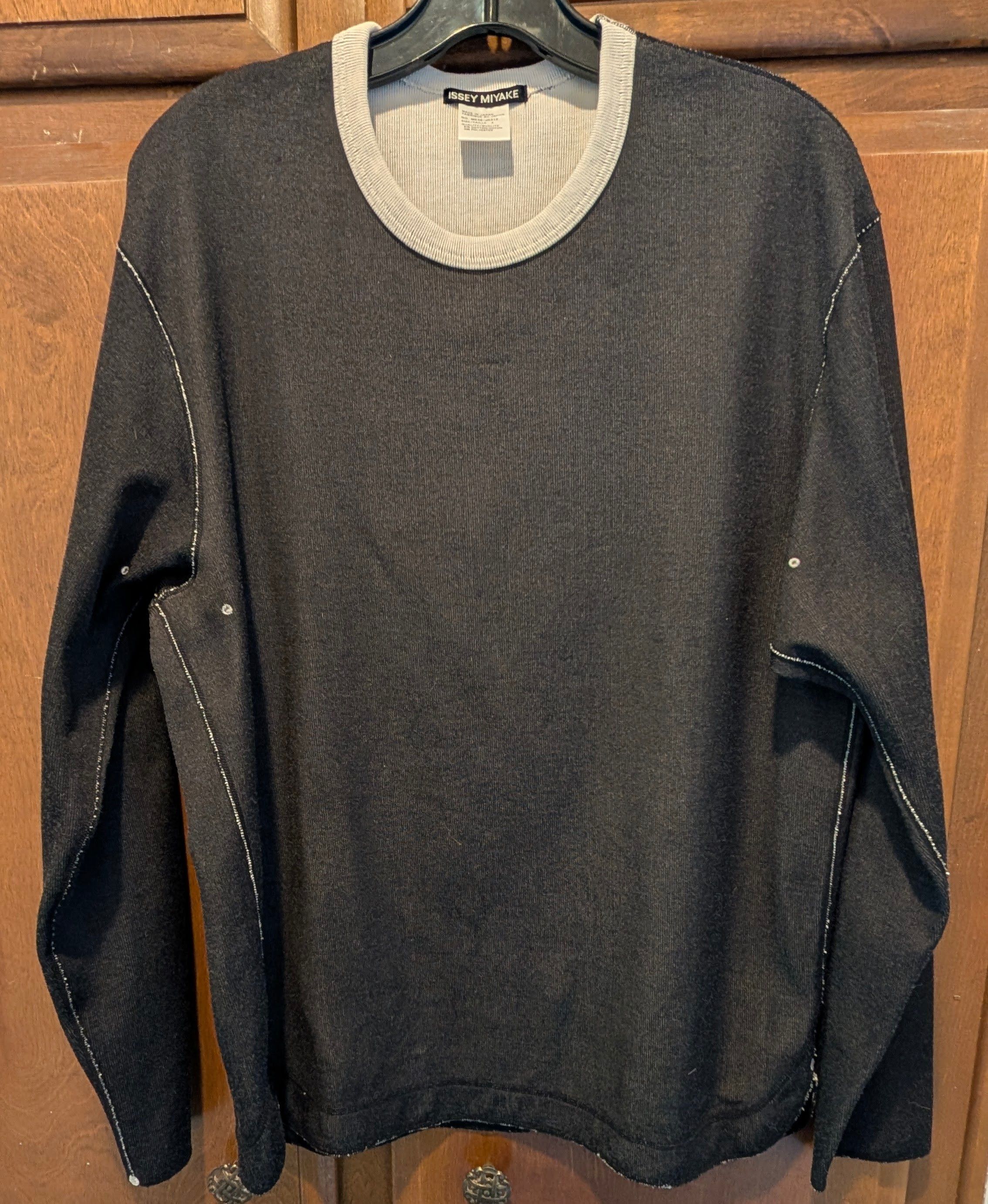 Issey Miyake Issey Miyake Men Gray/Wht Raw Edge Detail L/S T-Sirt Size 4 Size US L / EU 52-54 / 3 - 4 Thumbnail