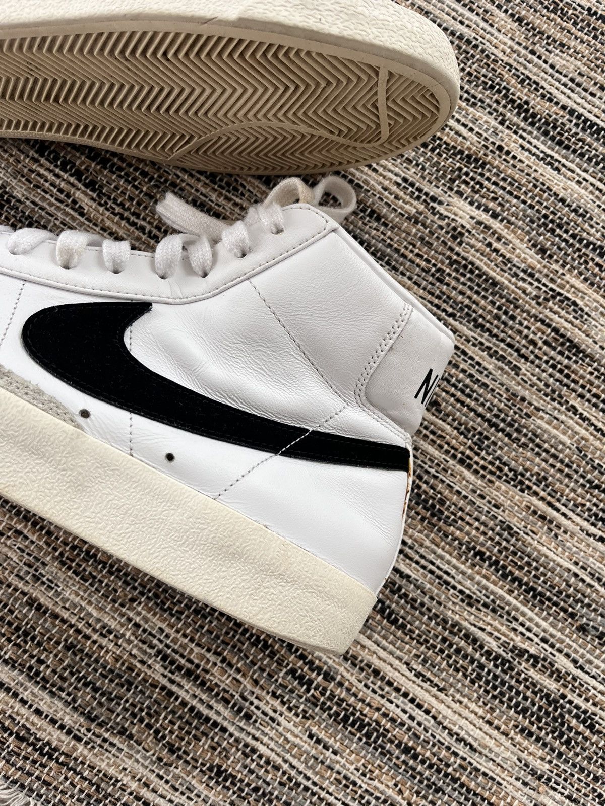 Nike Vintage Nike Blazer White Leather Sk8 Mid Sneakers y2K new Size US 10.5 / EU 43-44 - 6 Thumbnail