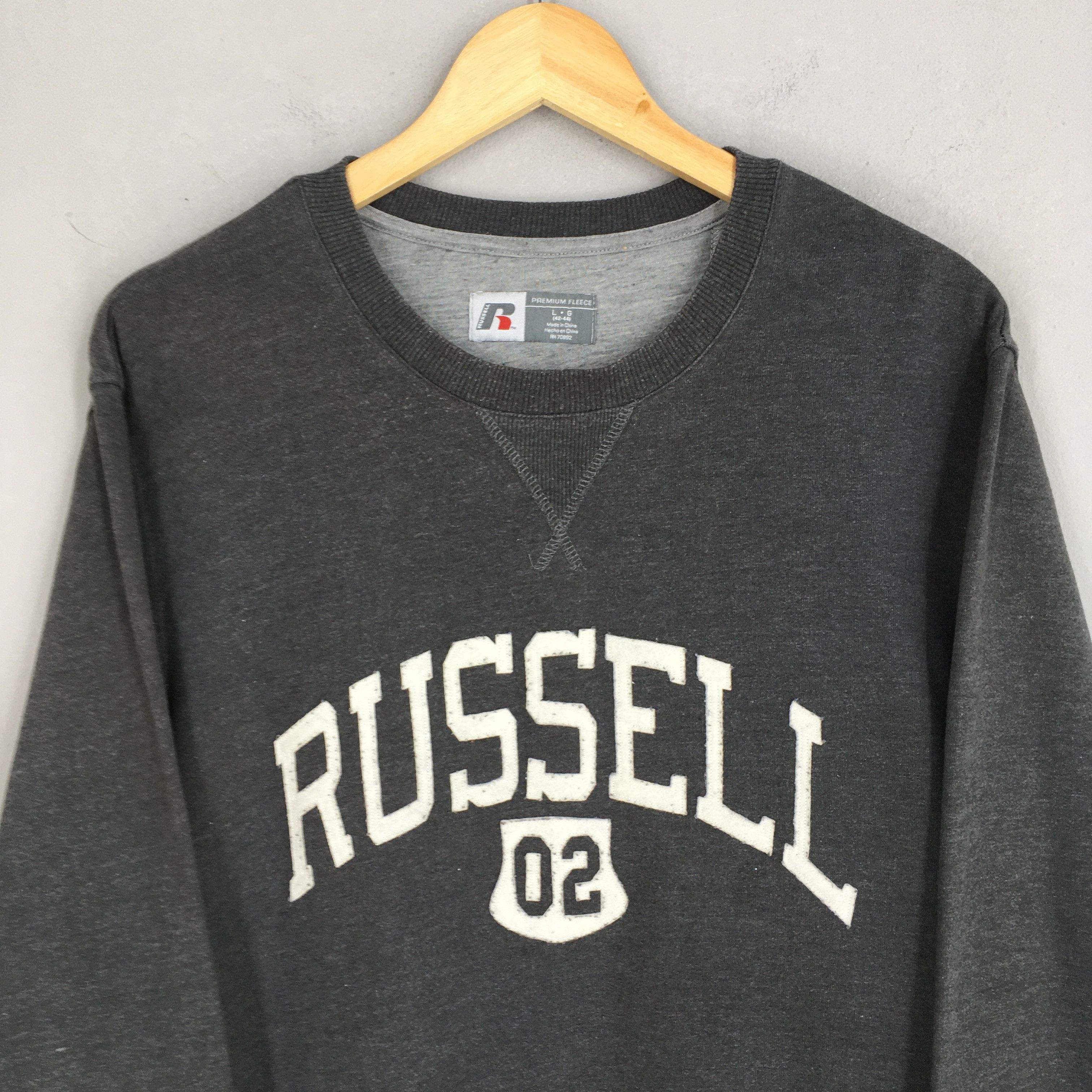 Russell Athletic × Vintage Vintage 90s Russell Athletic Gray Sweatshirt Large Size US L / EU 52-54 / 3 - 2 Thumbnail